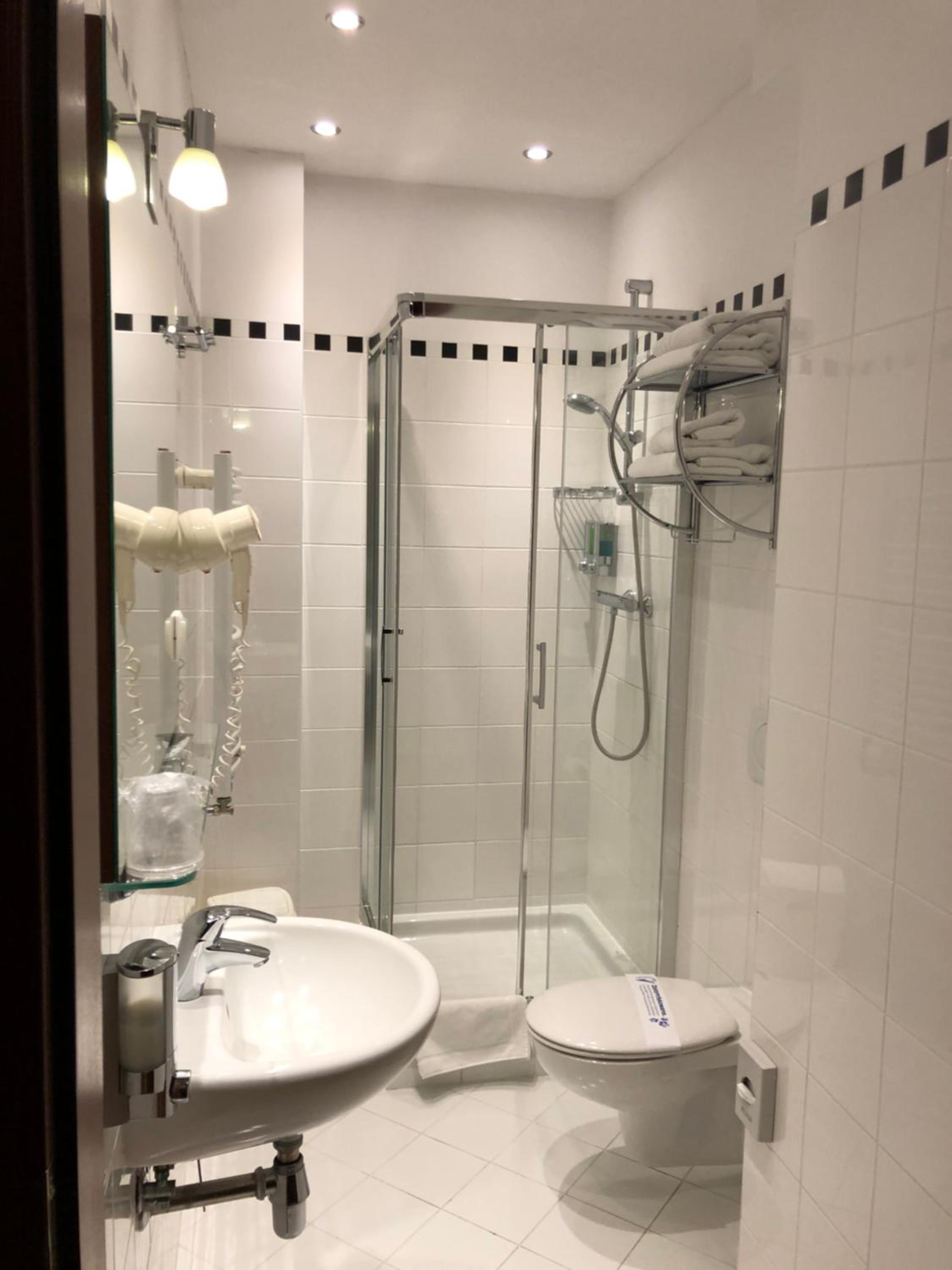 Double or Twin Room photo 2
