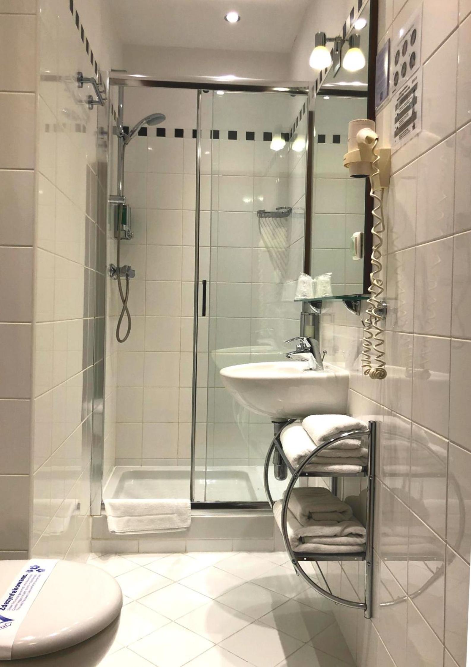 Single Room photo 3
