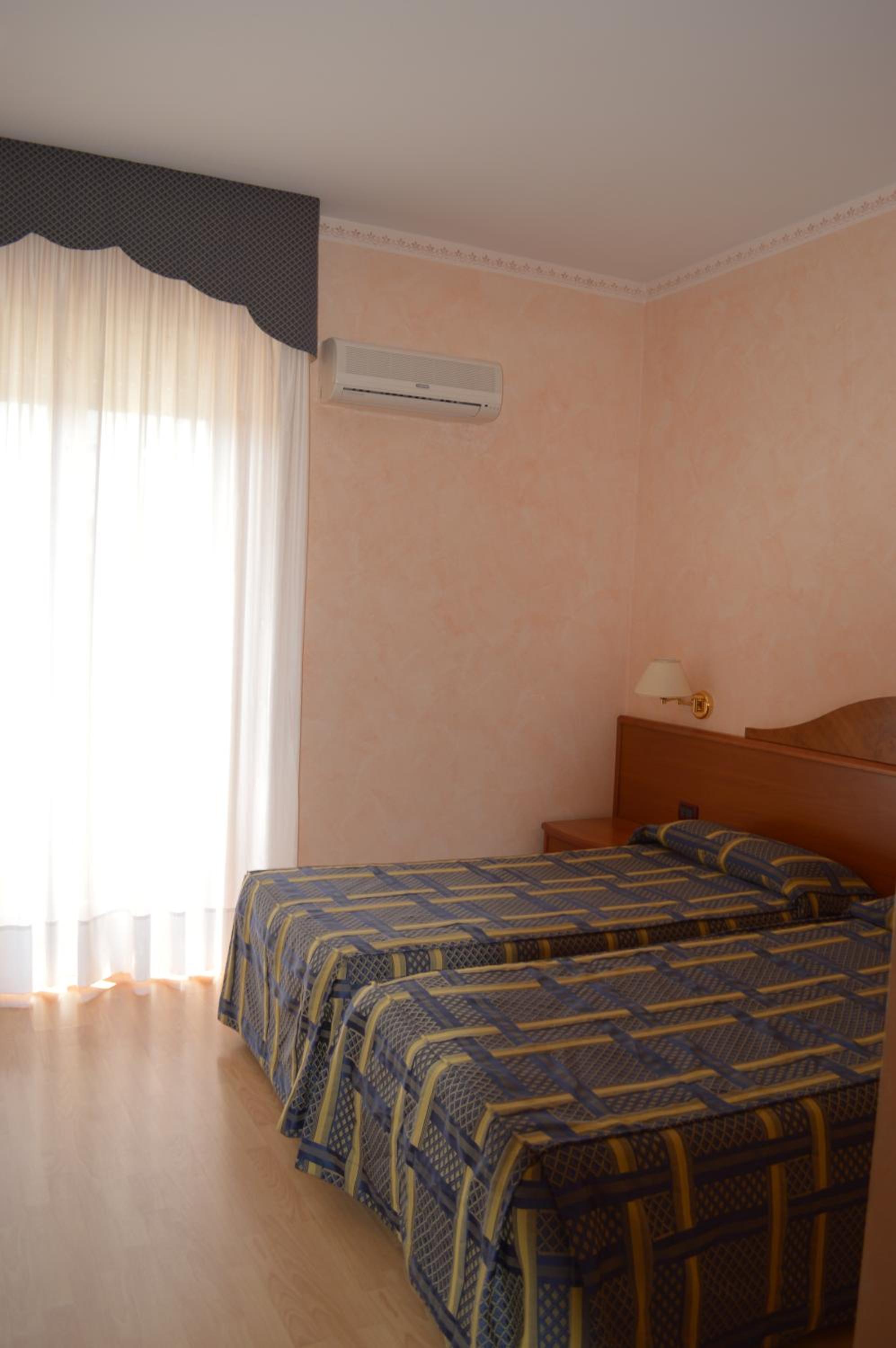 Economy Double or Twin Room - Photo 2