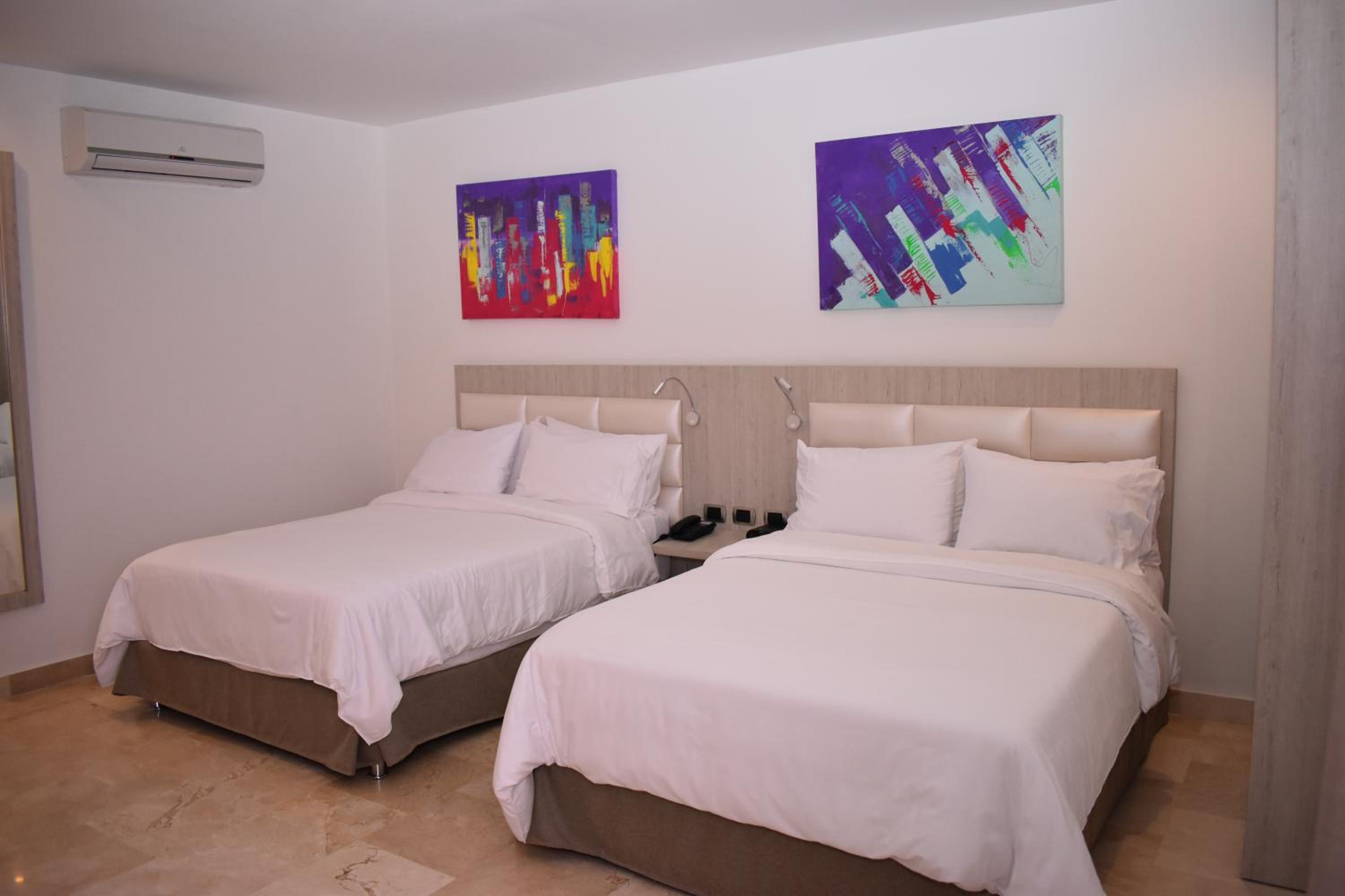 Premium Twin Room with City View - Non-Smoking photo 1