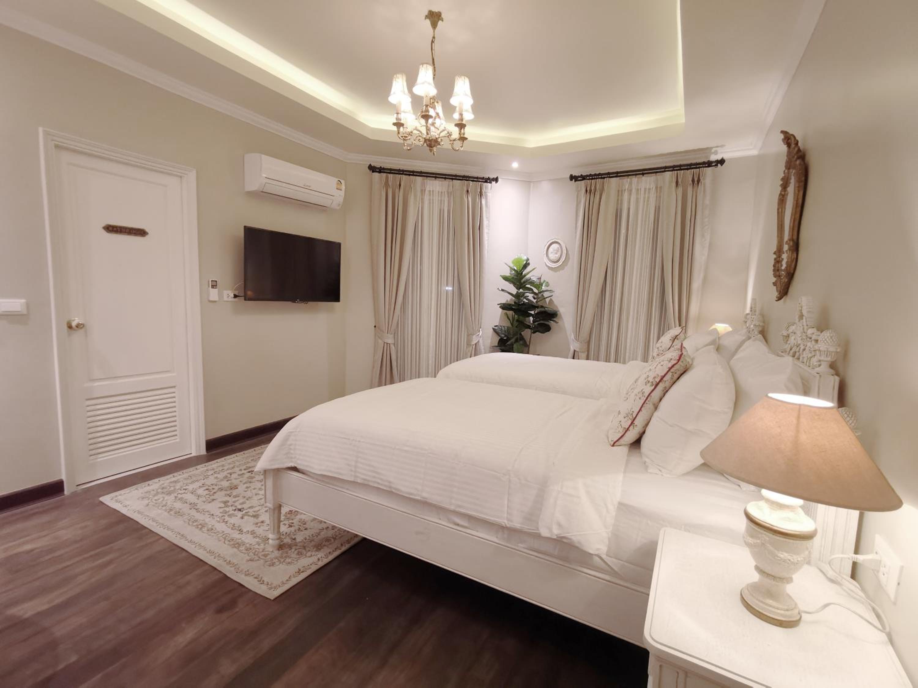 Deluxe Twin Room photo 2