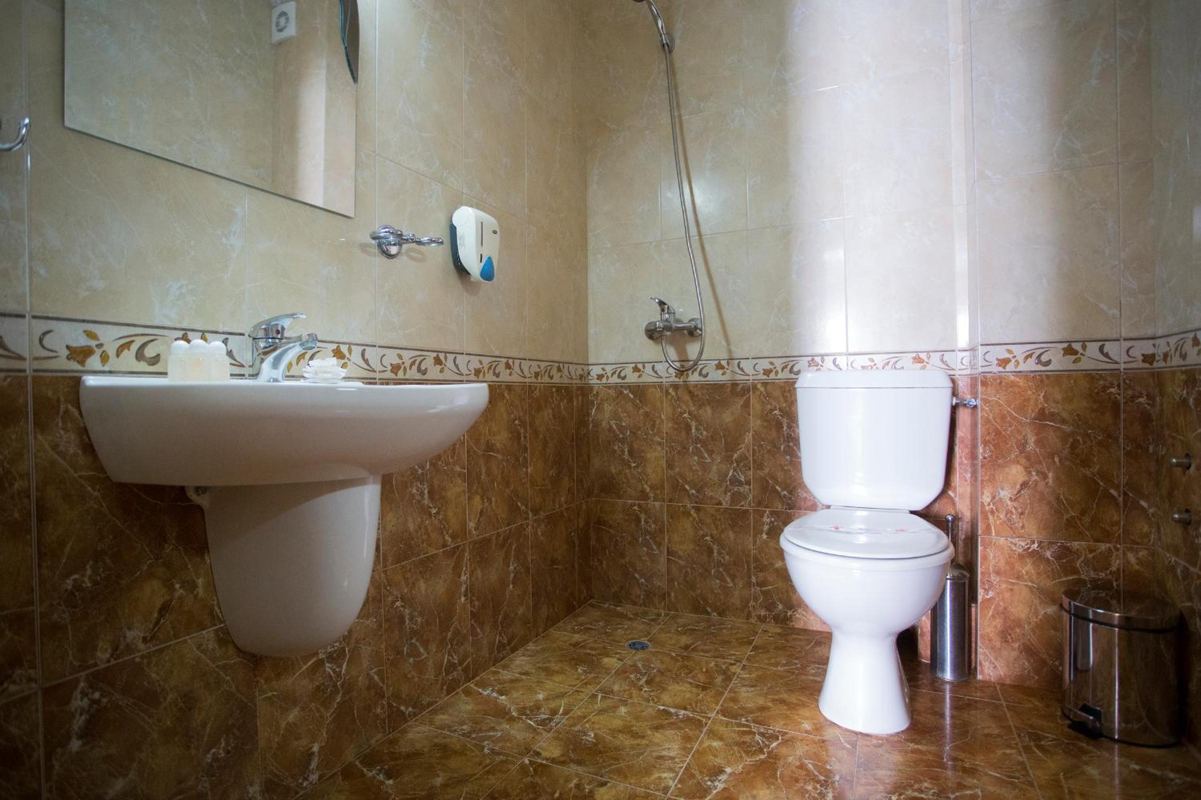 Triple Room - Photo 2