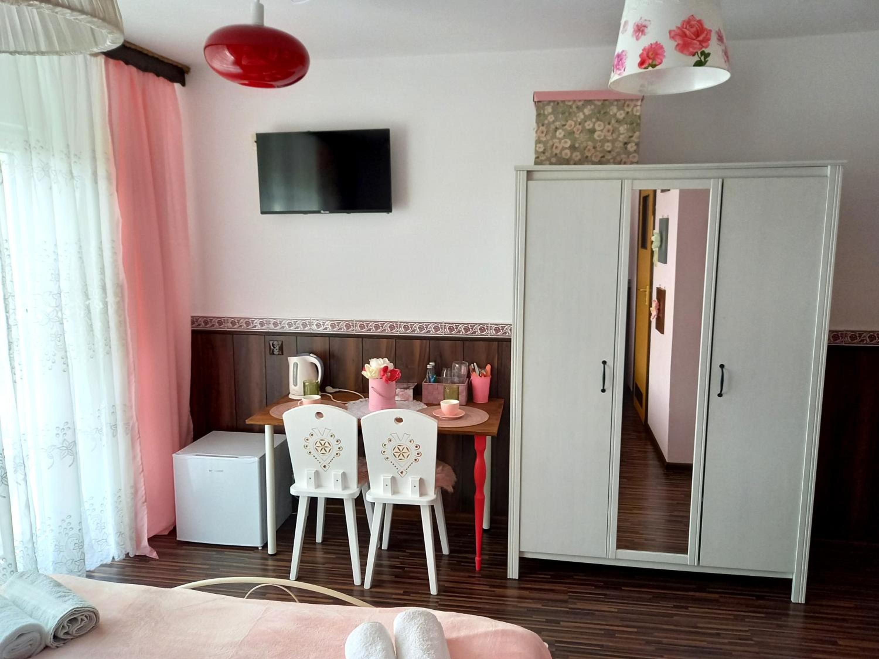 Deluxe Double Room with Balcony photo 3