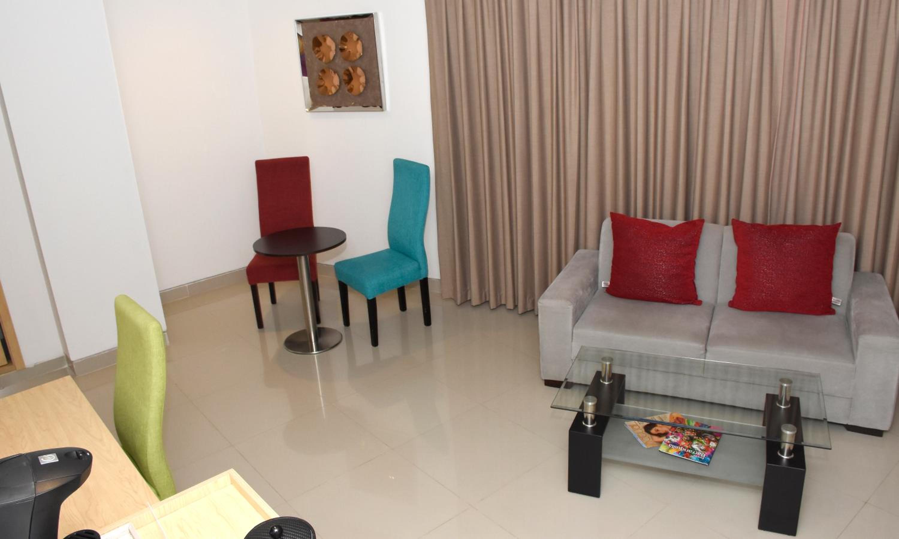 King Suite with City View - Non-Smoking photo 3