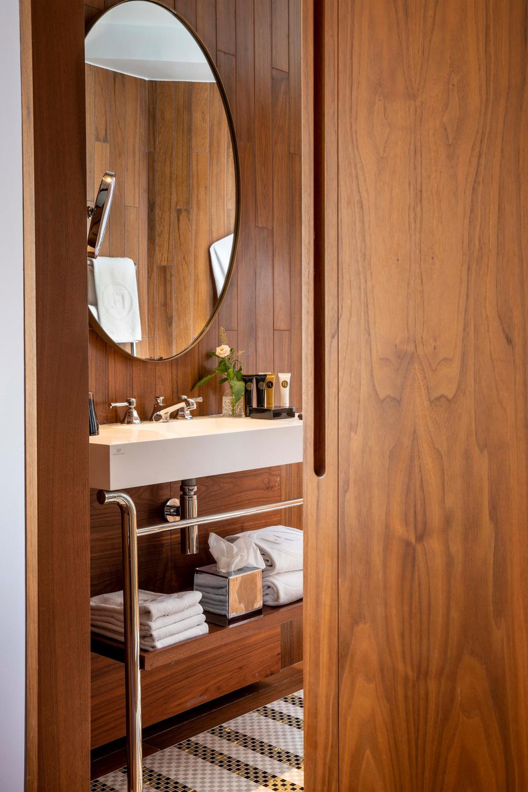 Superior Double/Twin Room photo 2