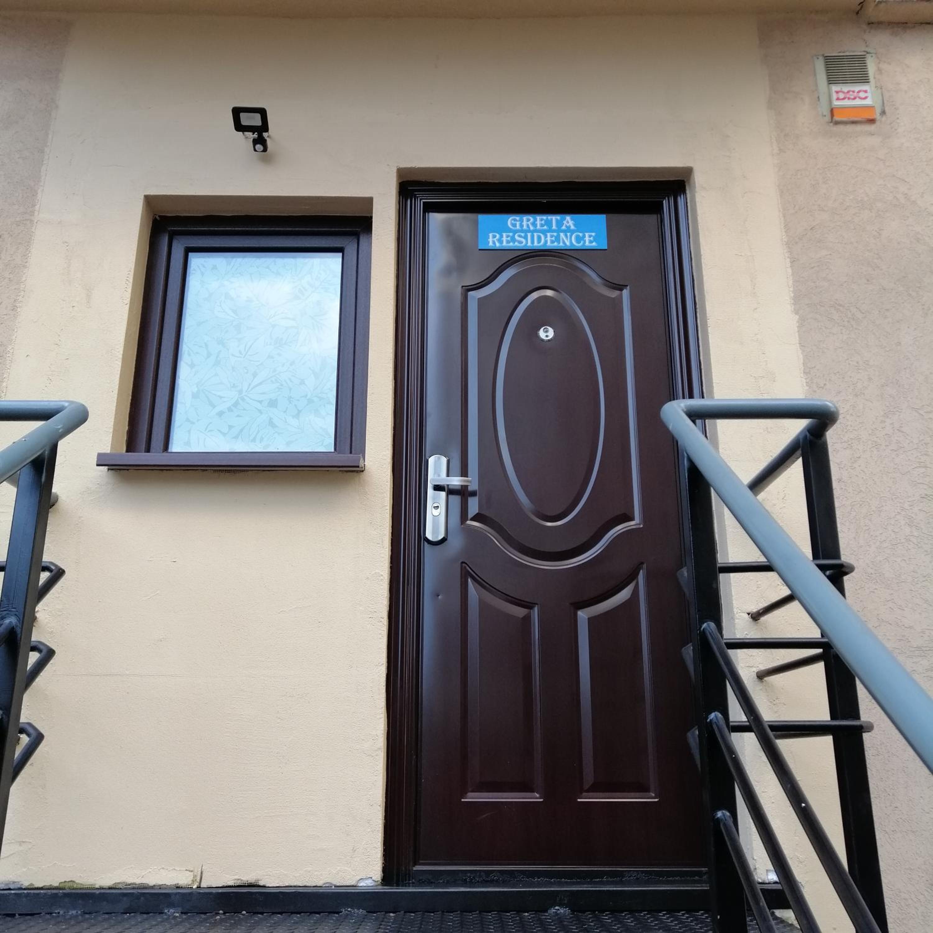 Two-Bedroom Apartment - Photo 16