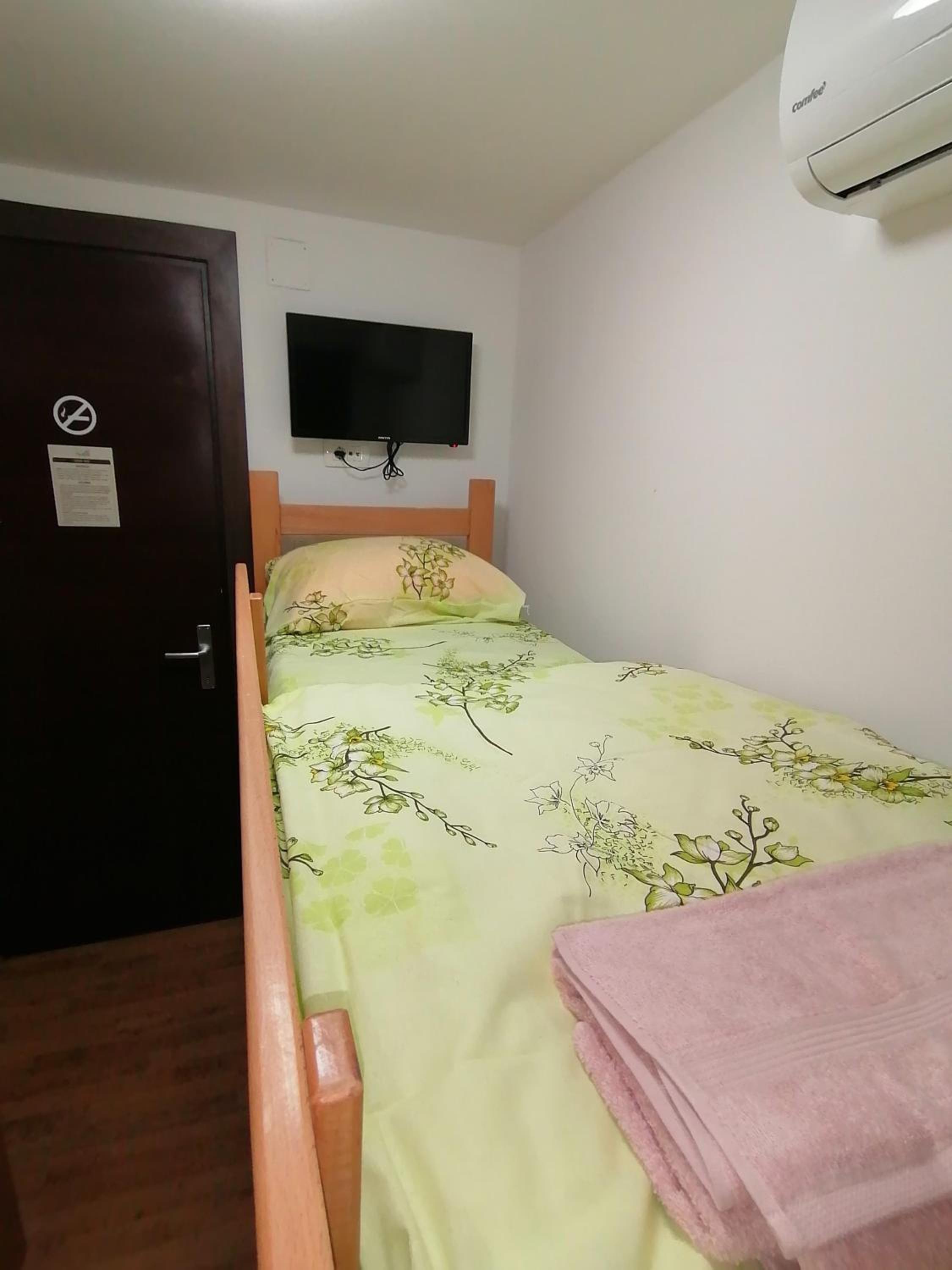 Private Bunk Bed Room  - Photo 1