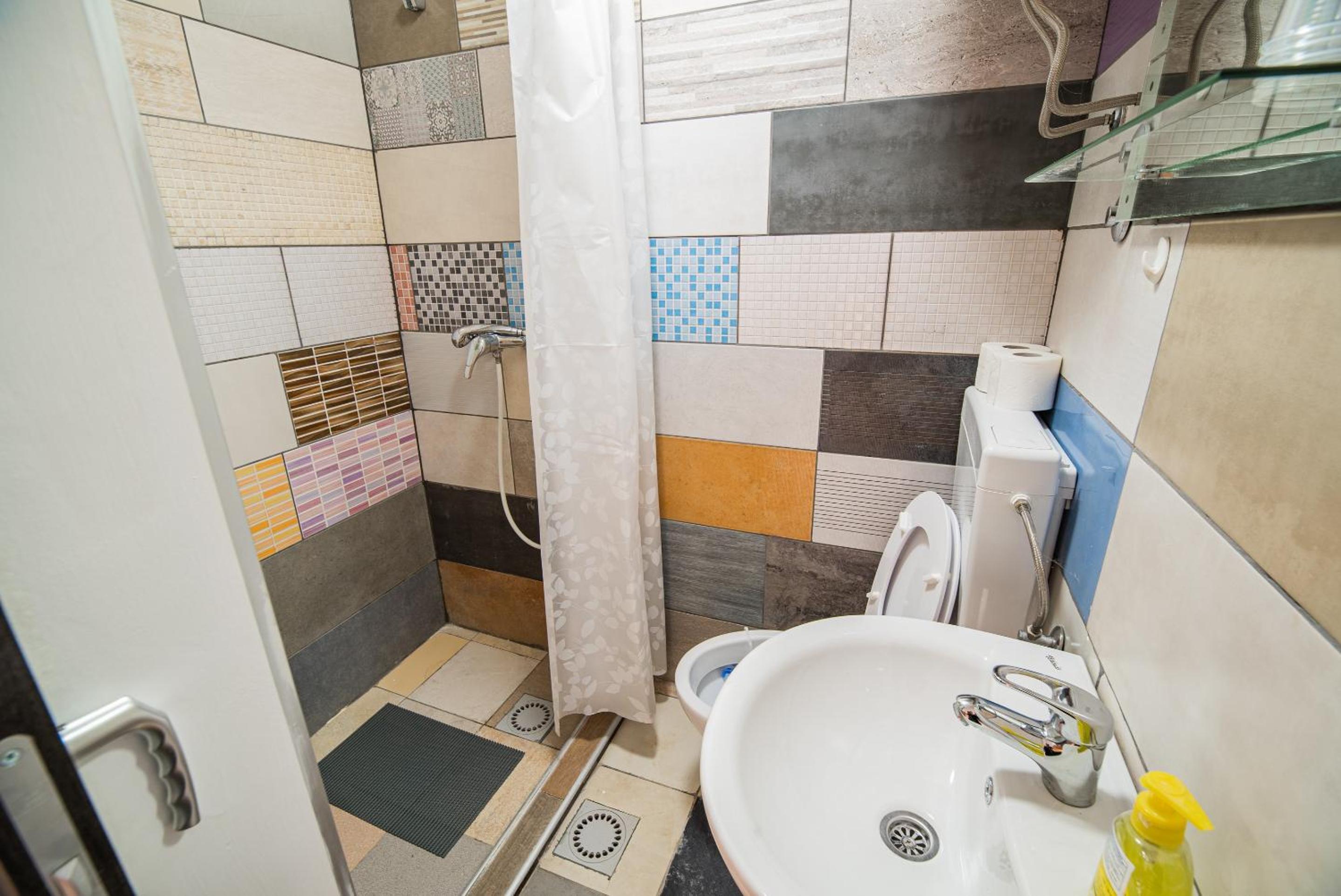 Triple Room with Private Bathroom 2 - Photo 6