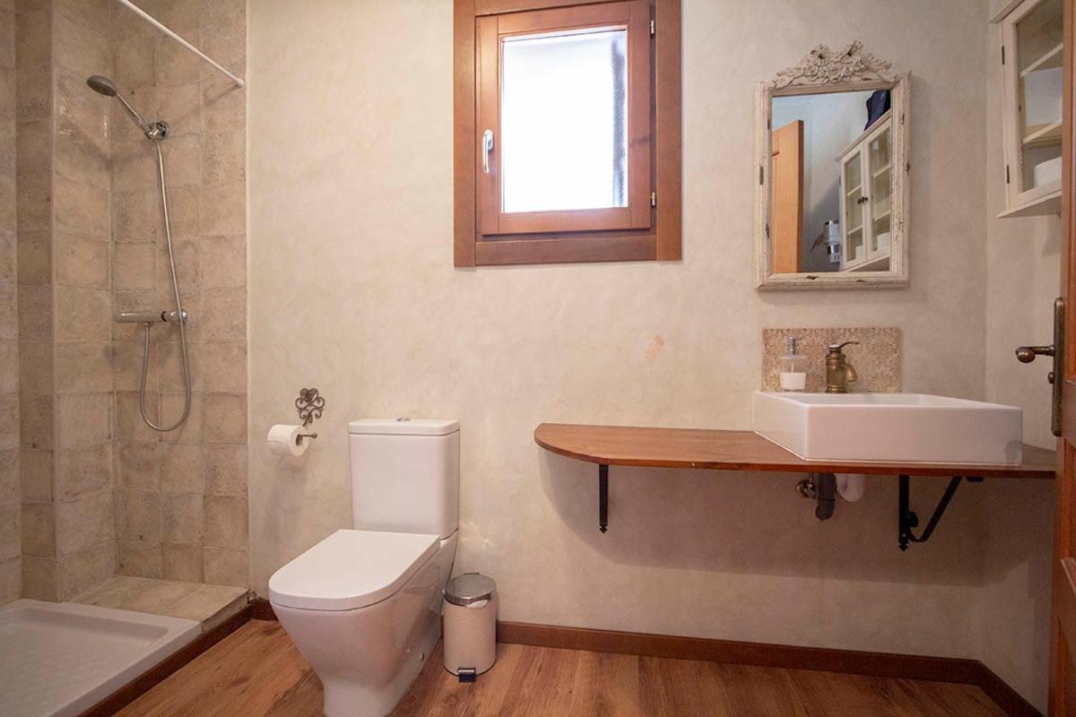 Three-Bedroom Apartment photo 3
