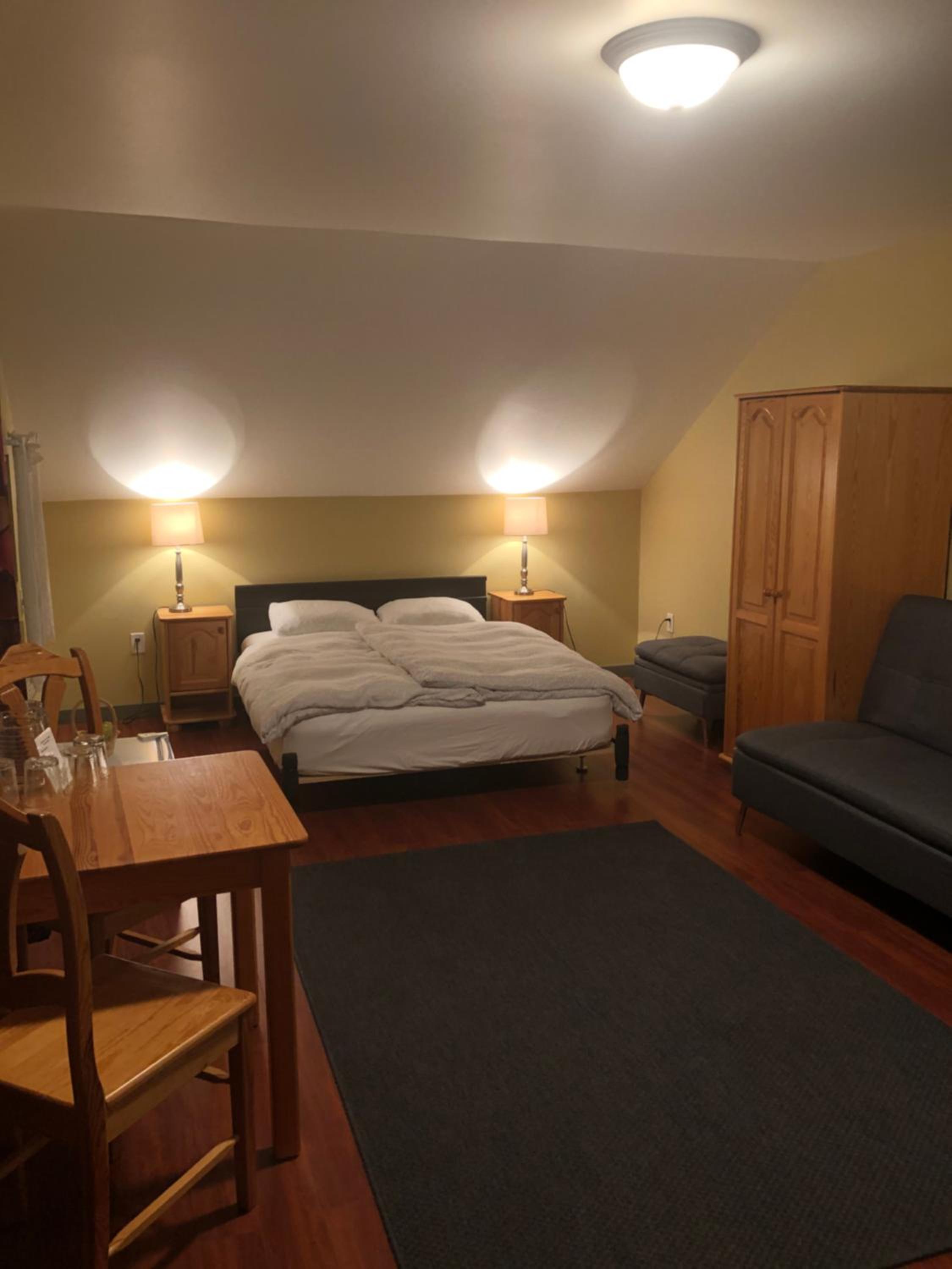 Large Double Room photo 2