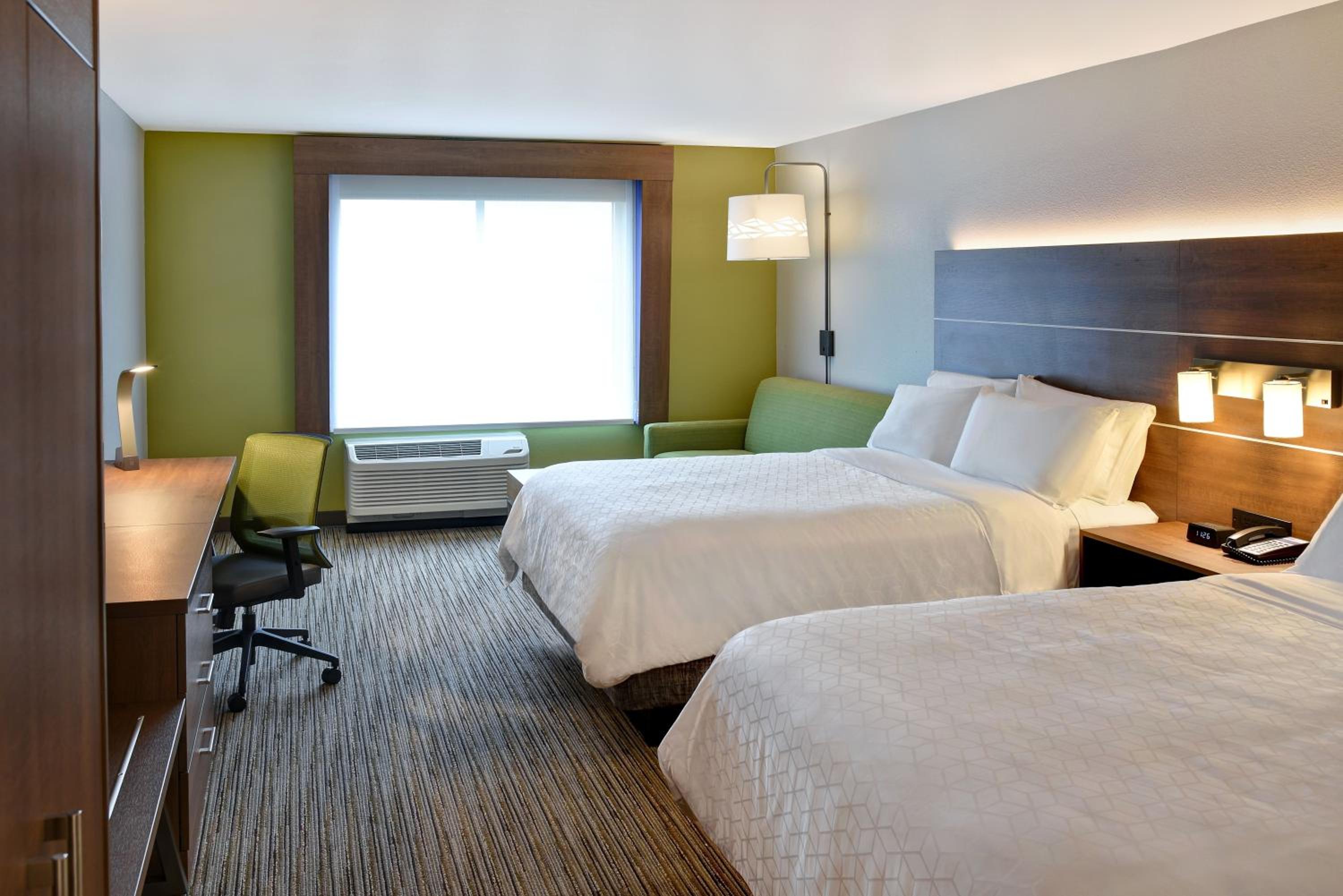 Queen Suite - Photo 4