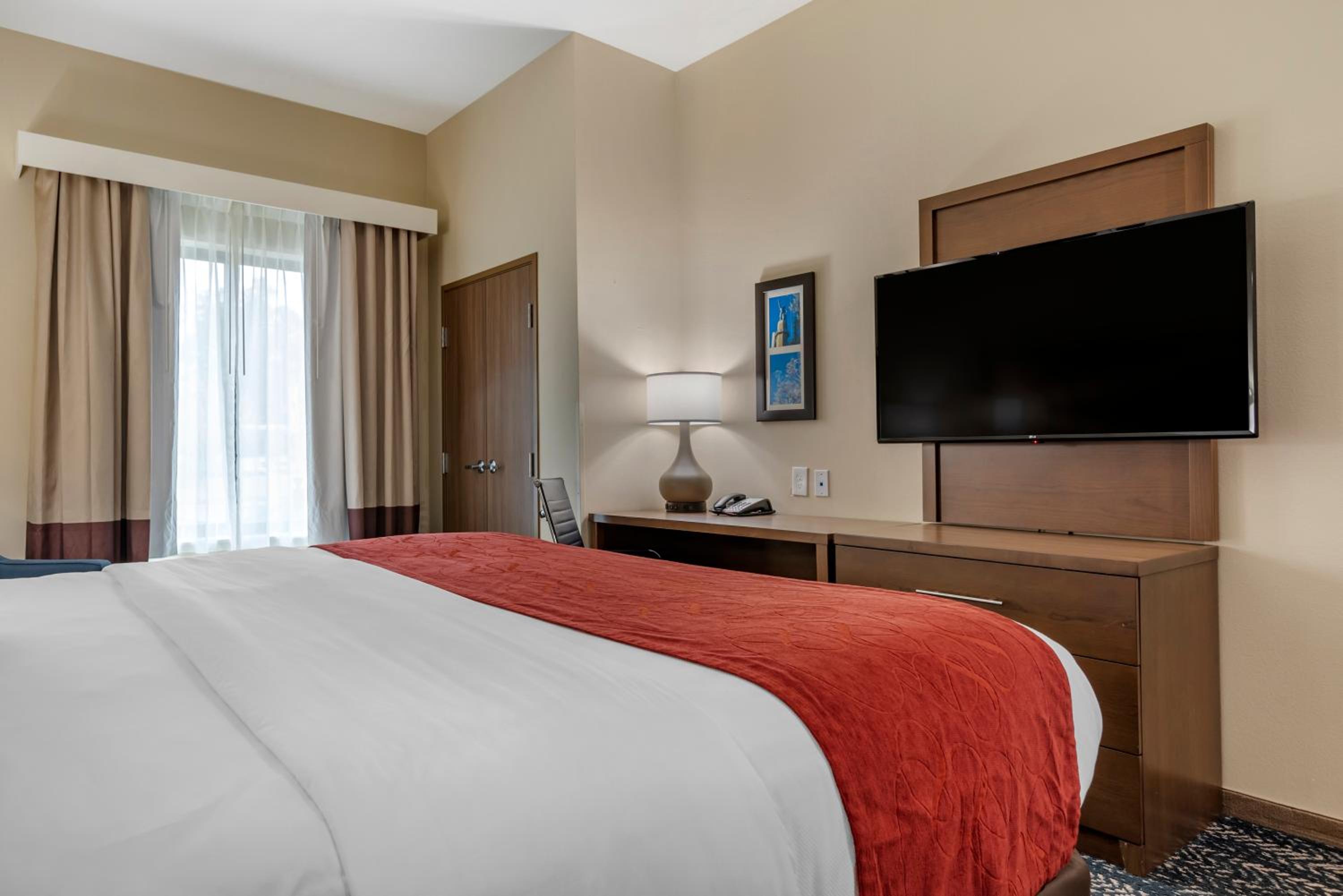 King Room - Accessible/Non-Smoking - Photo 1