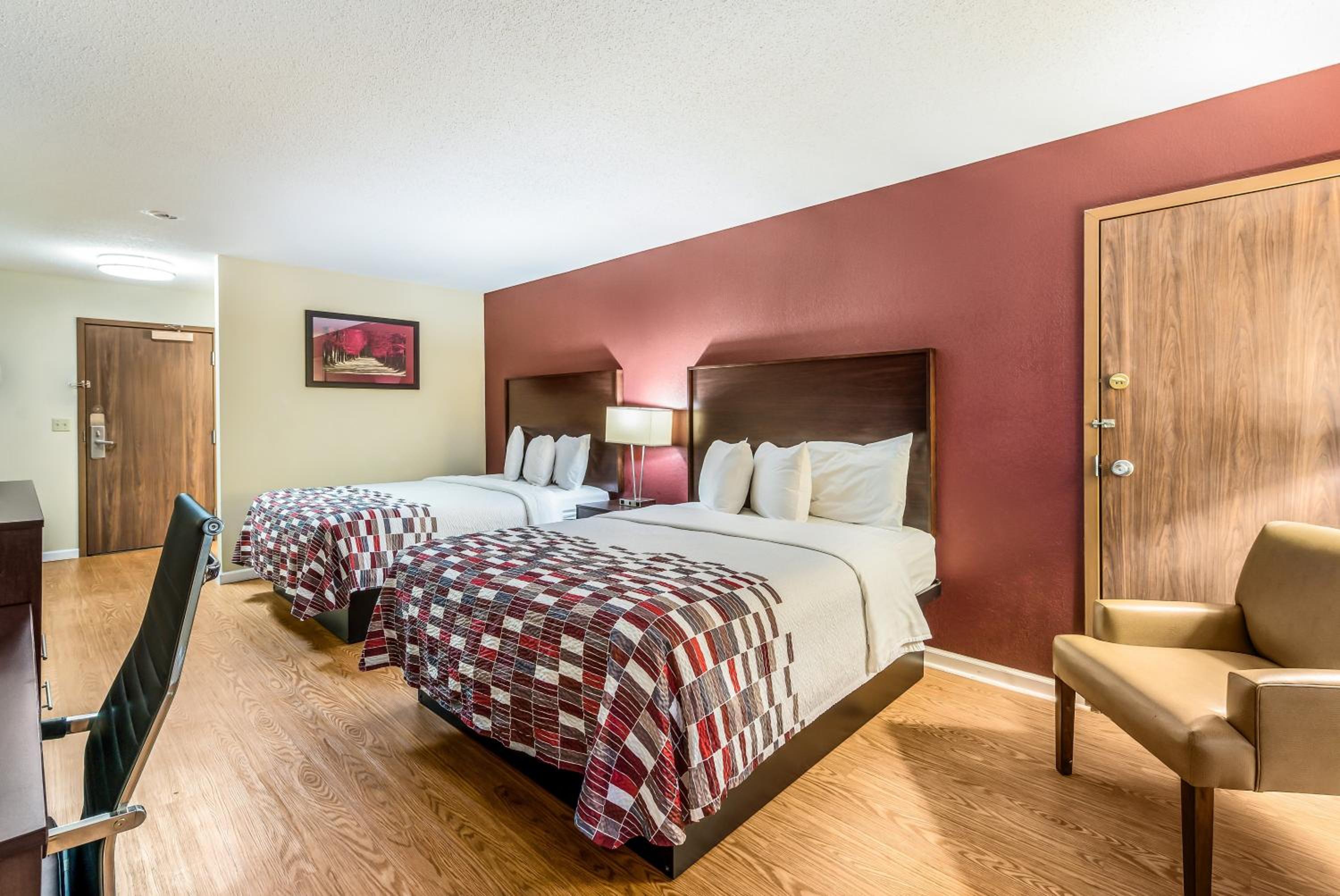 Deluxe Queen Room with Two Queen Beds Non-Smoking