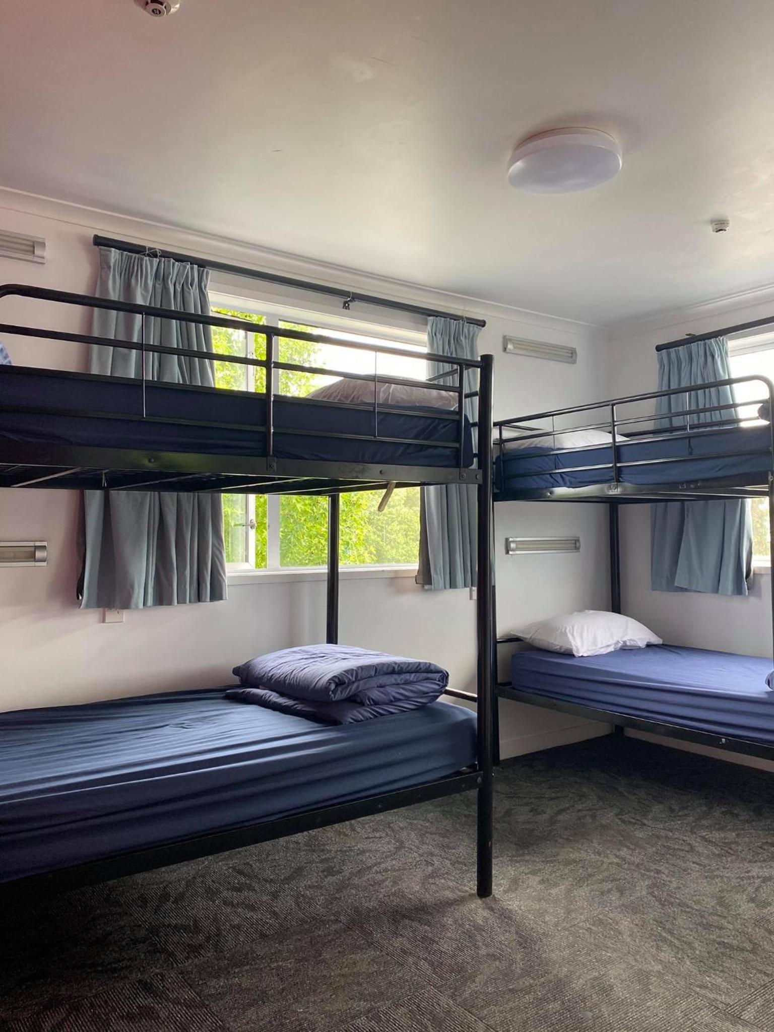 Single Bed in Female Dormitory Room - Sanctuary - No Children photo 2