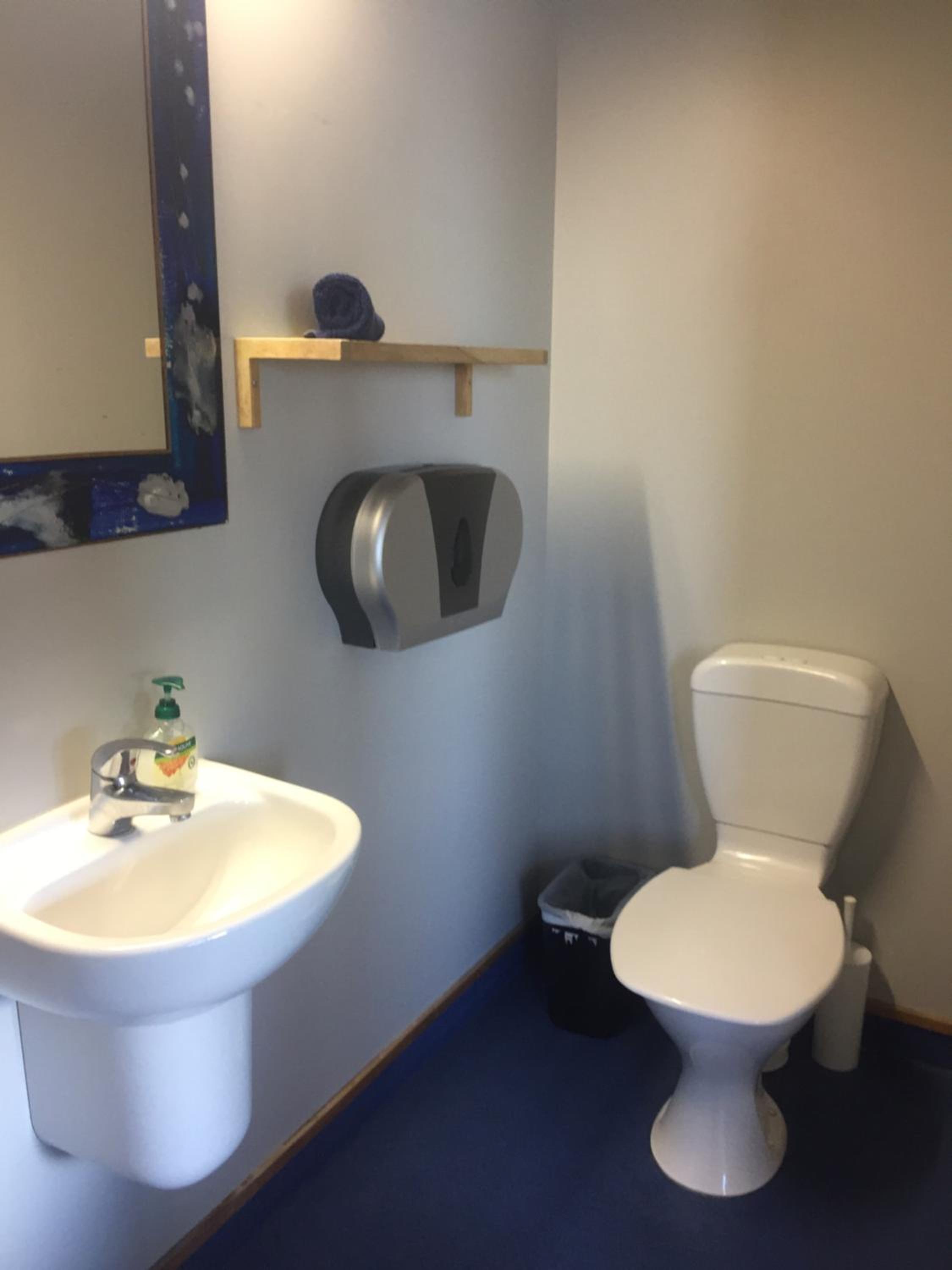 Private Room with En Suite photo 3