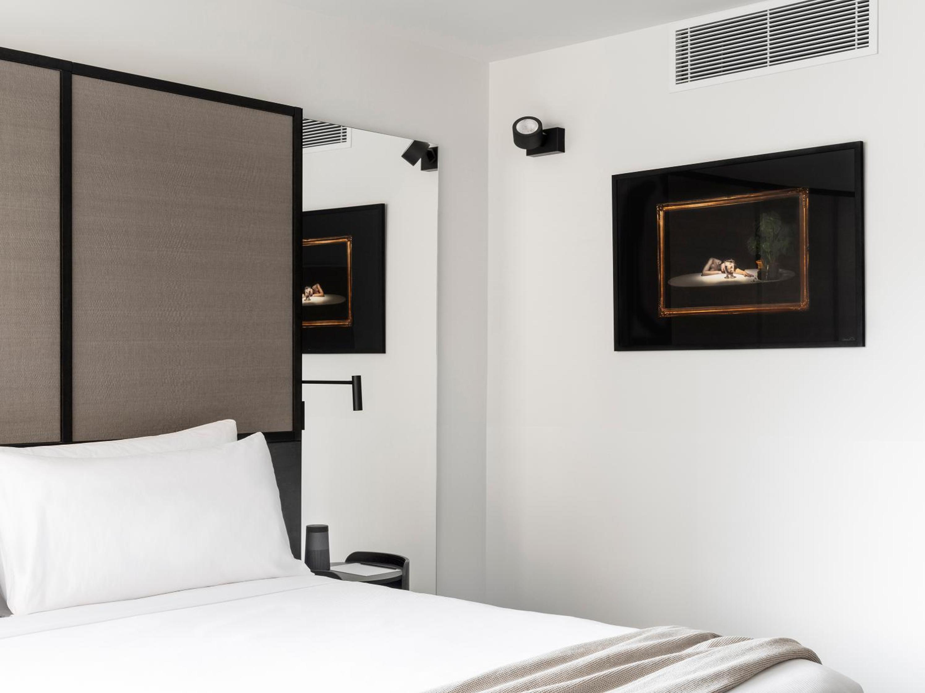 Two Bedroom Family Room – complimentary drinks during hosted hour and WiFi