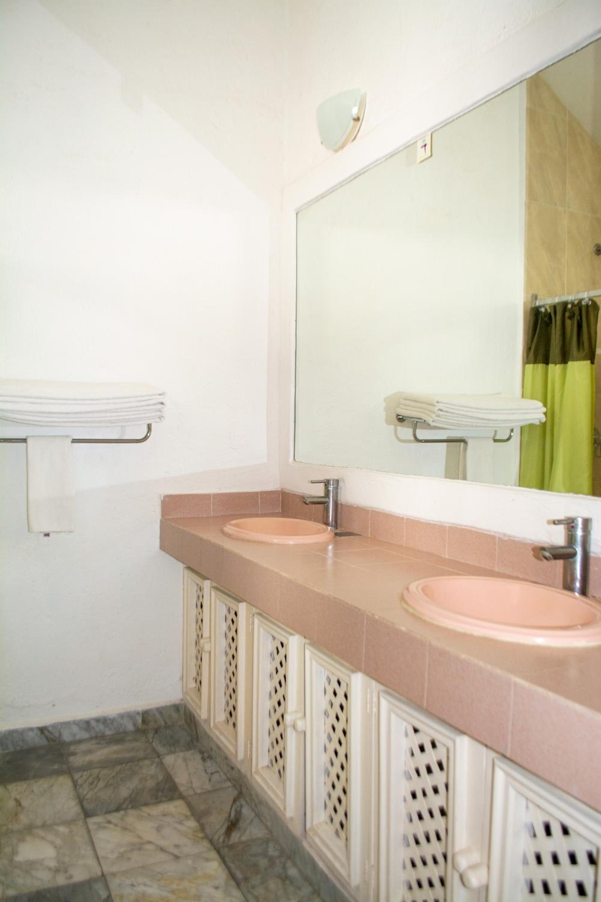 Standard Family Room - Photo 6