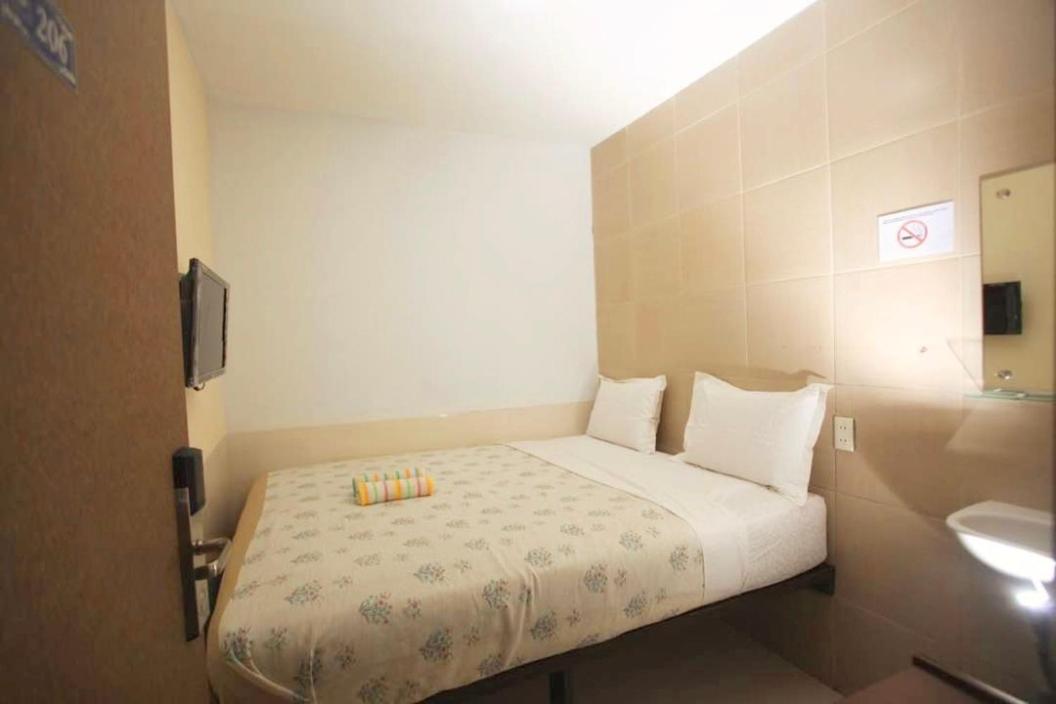 Budget Twin Room photo 1