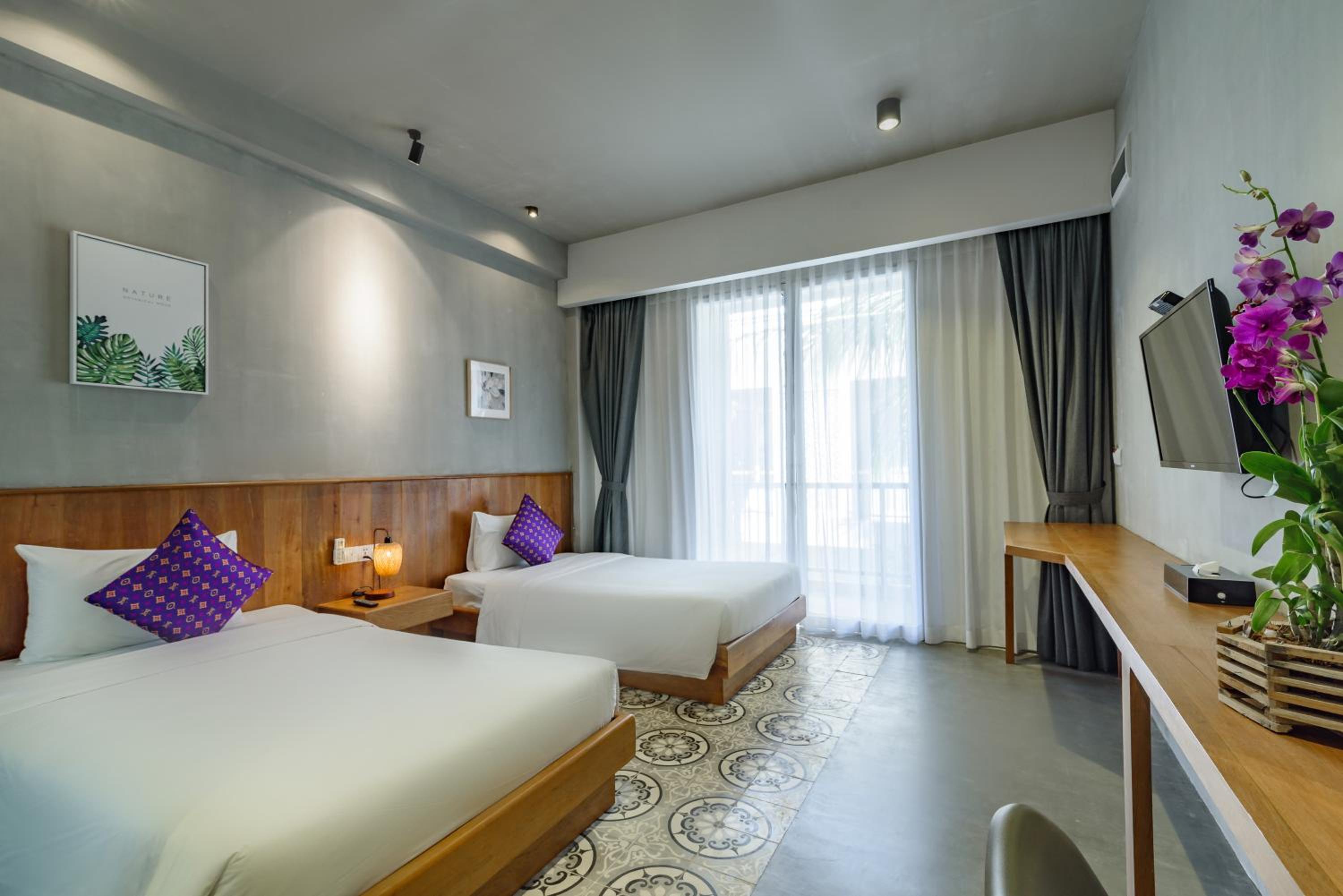 Twin Room with Garden View - Photo 6