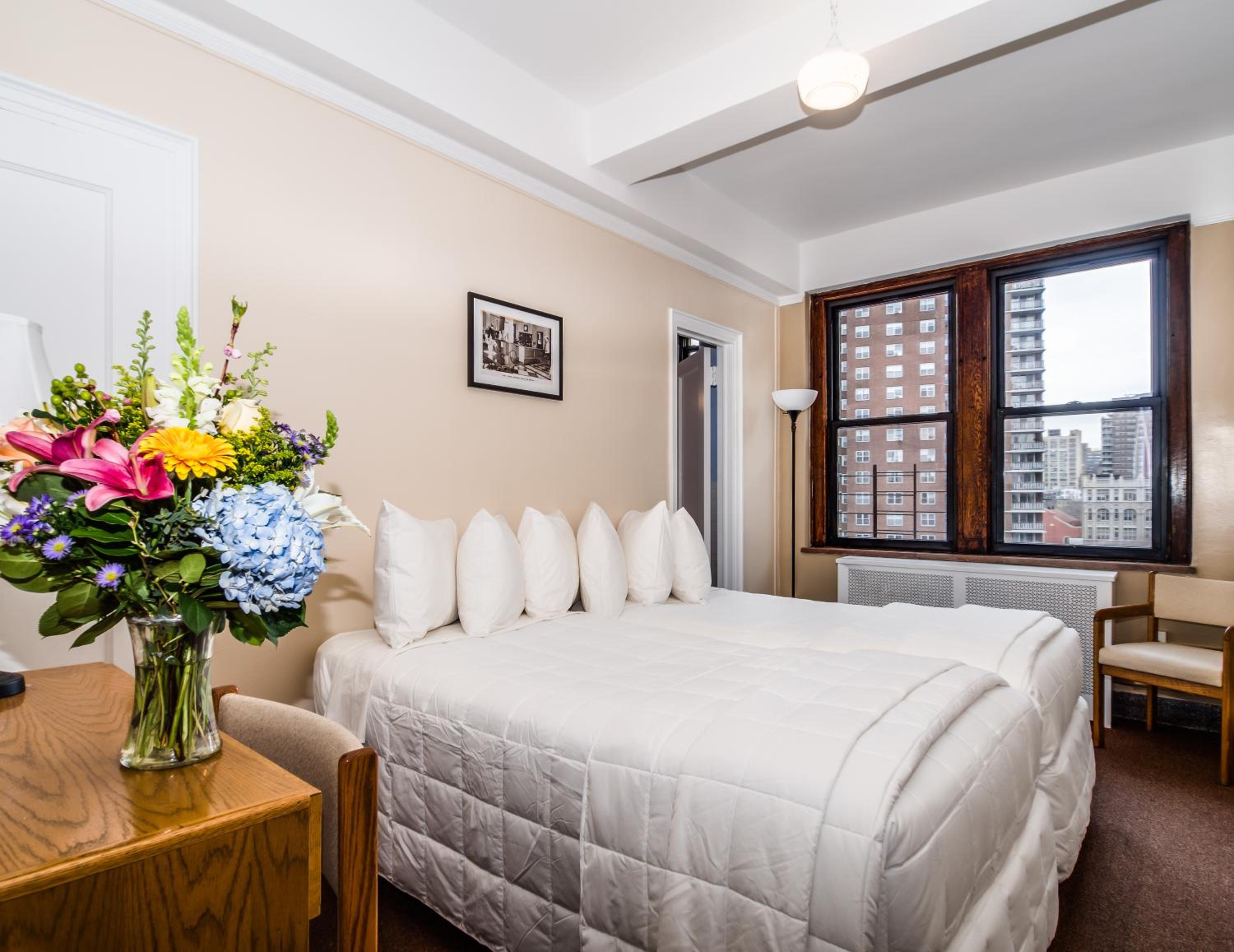 Double Room with Private Bathroom photo 1