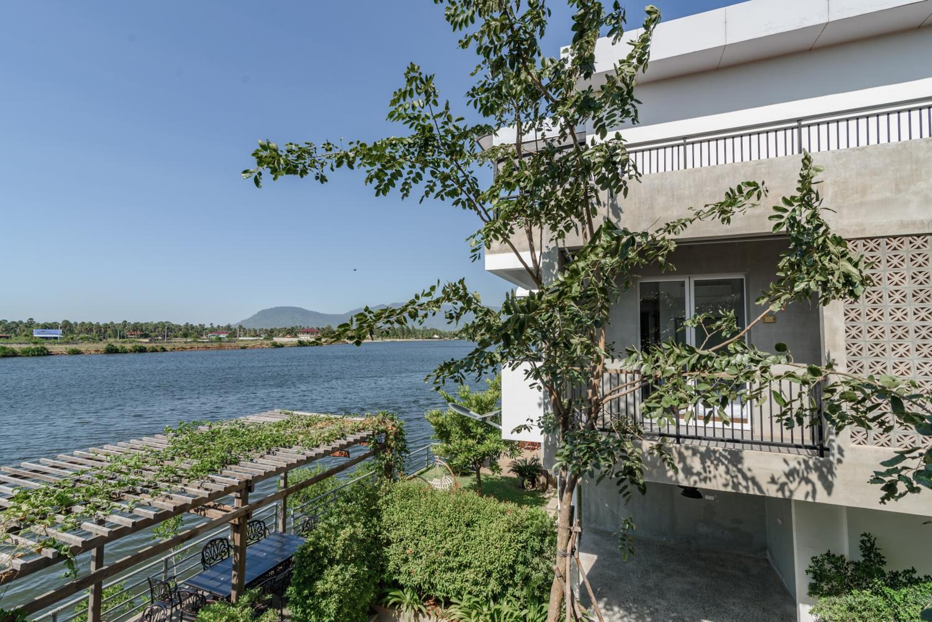 Deluxe Double Room with Sea View - Photo 7