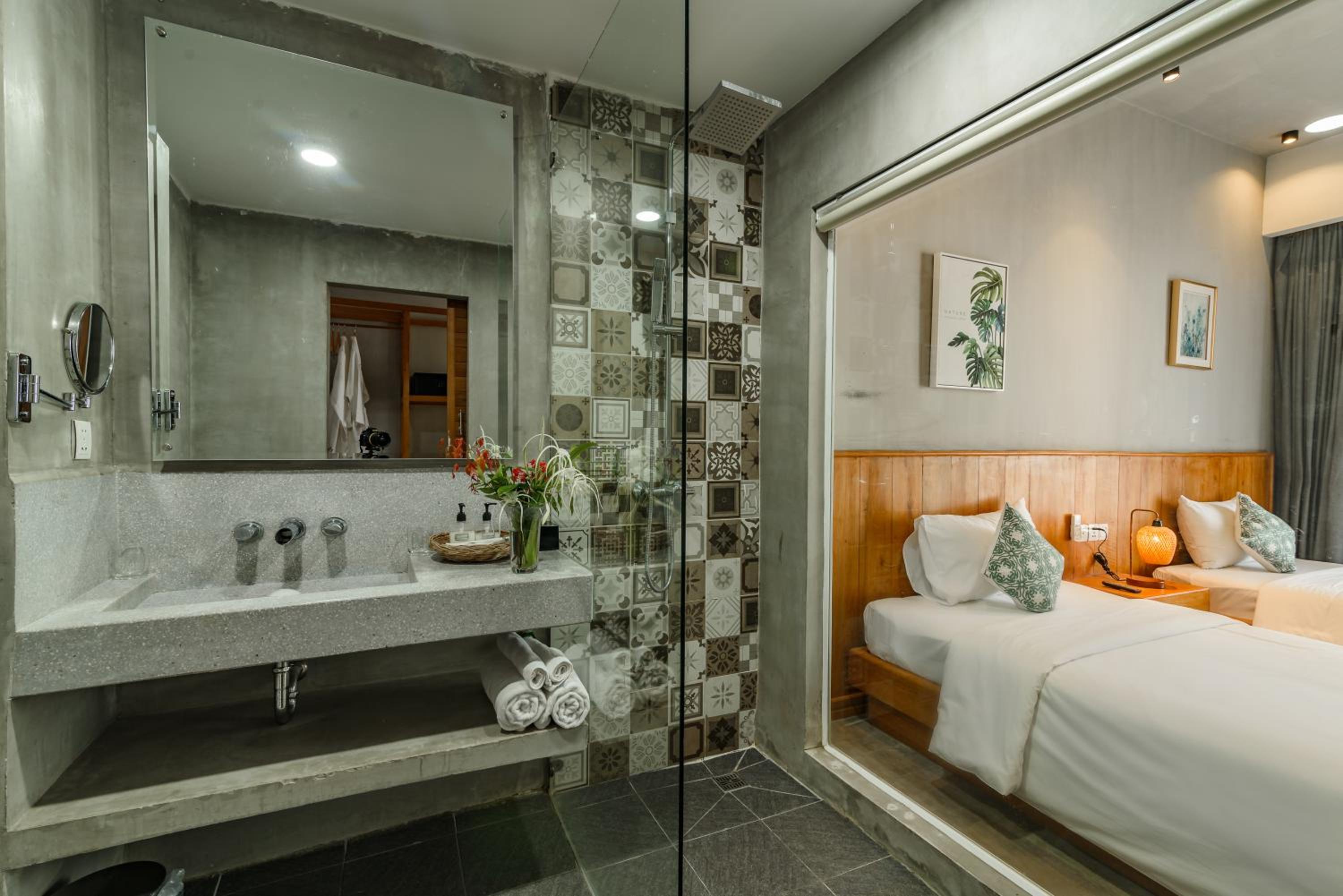 Deluxe Twin Room with Sea View - Photo 7