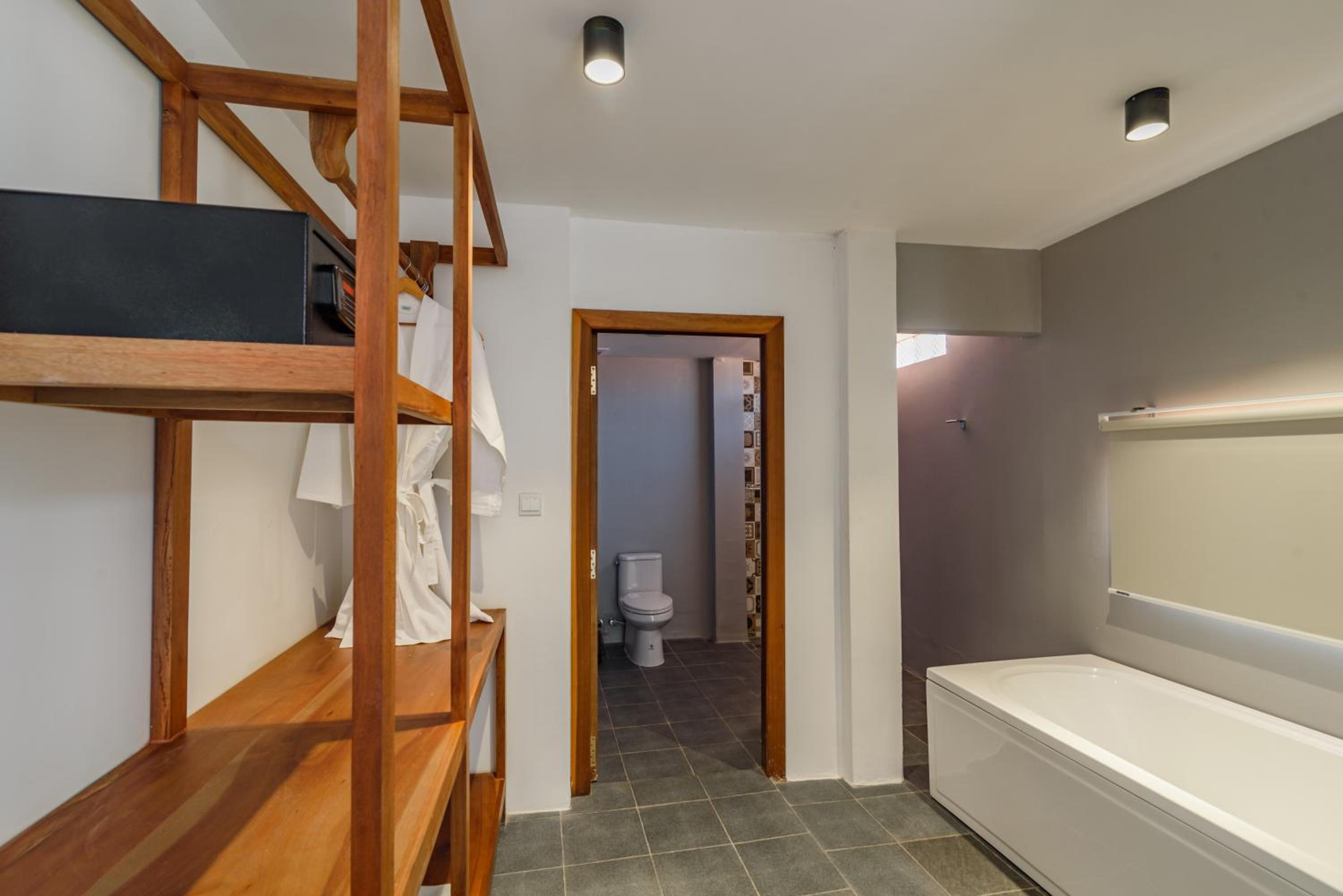 Junior Suite with Mountain View - Photo 6