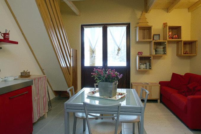 Apartment - Split Level photo 3