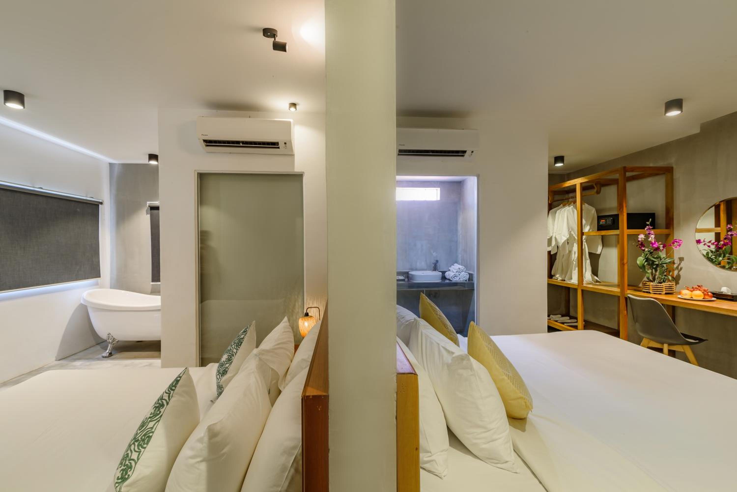 Family Room with Sea View - Photo 9