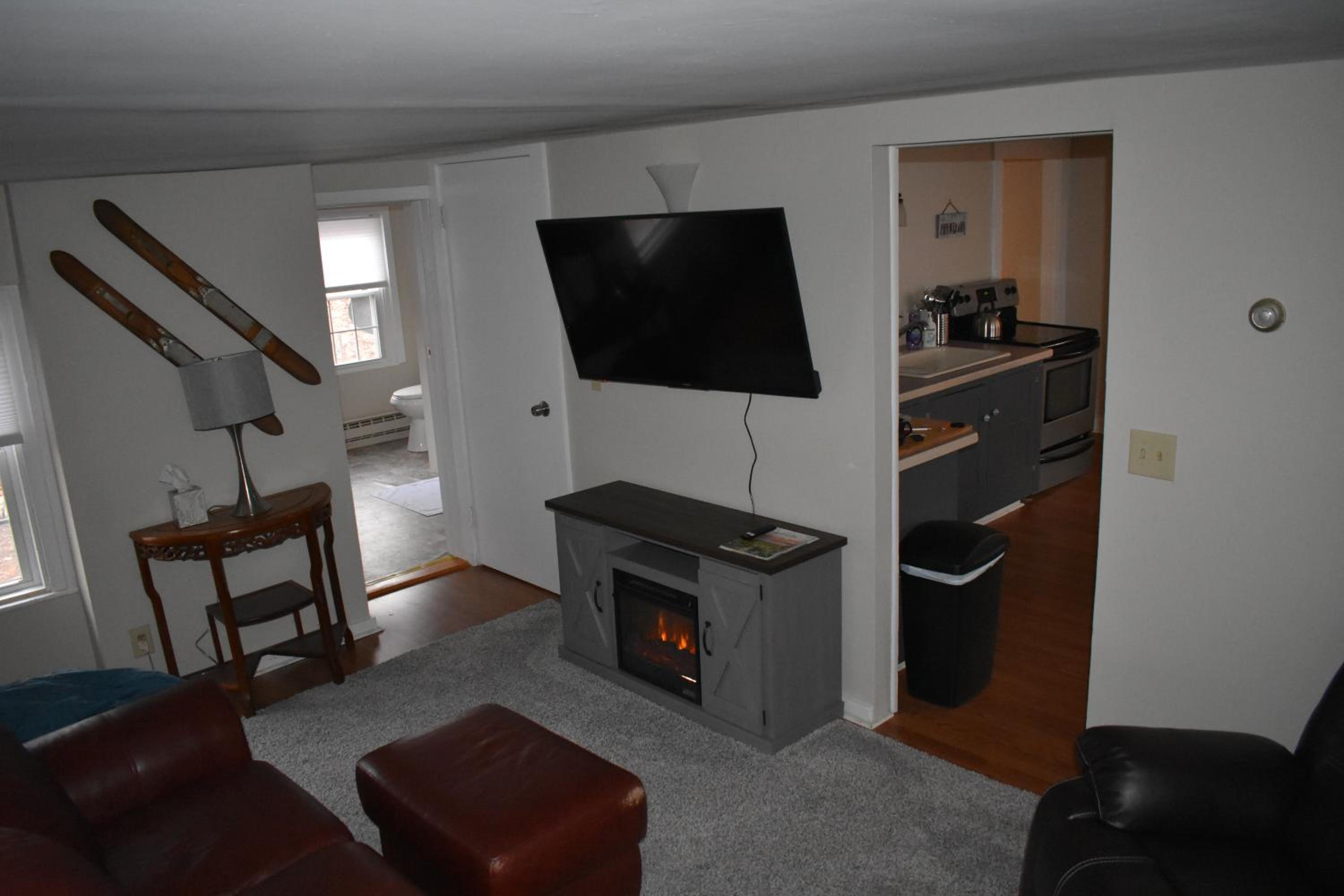 Three-Bedroom House - Photo 15