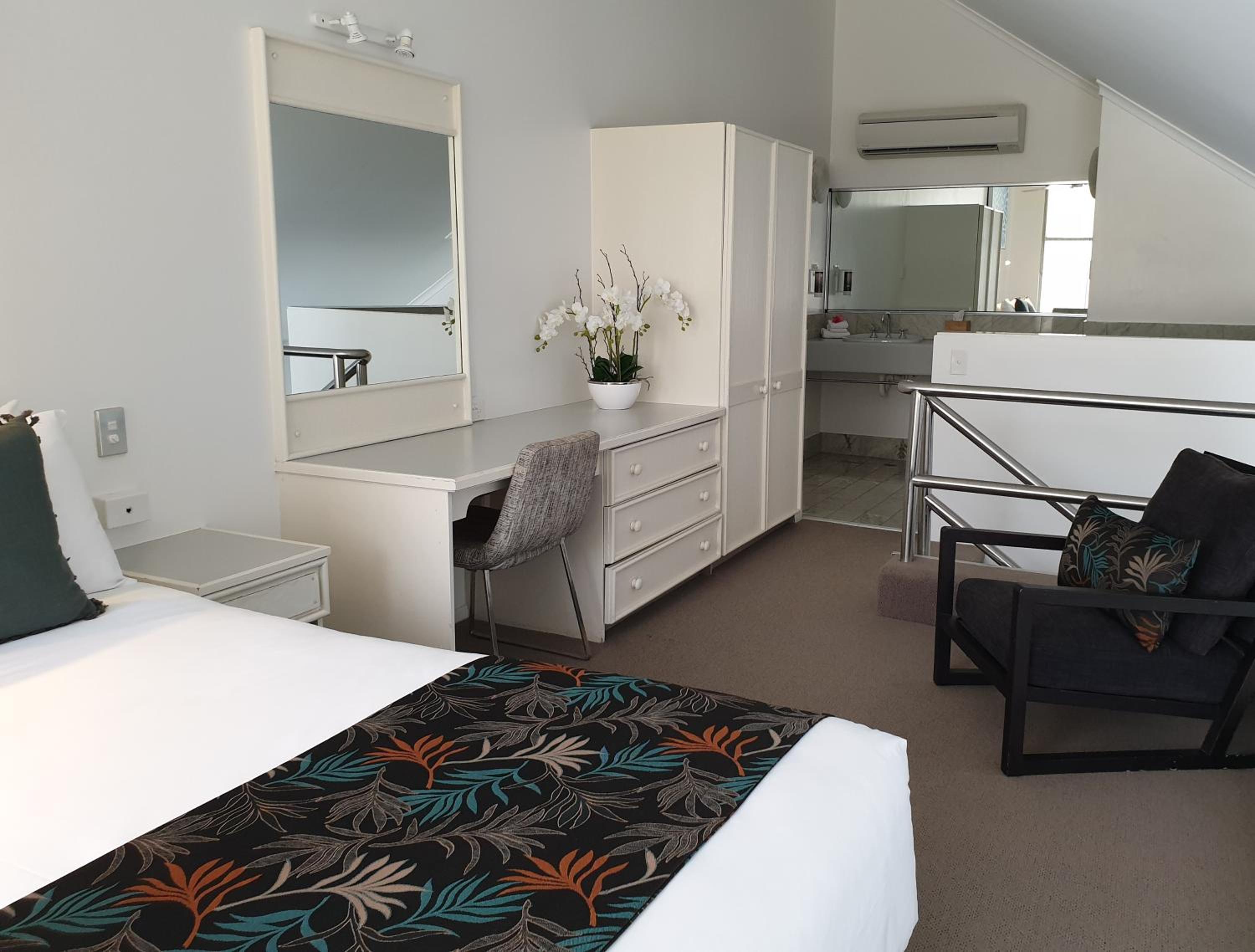 Superior Suite - Beachfront