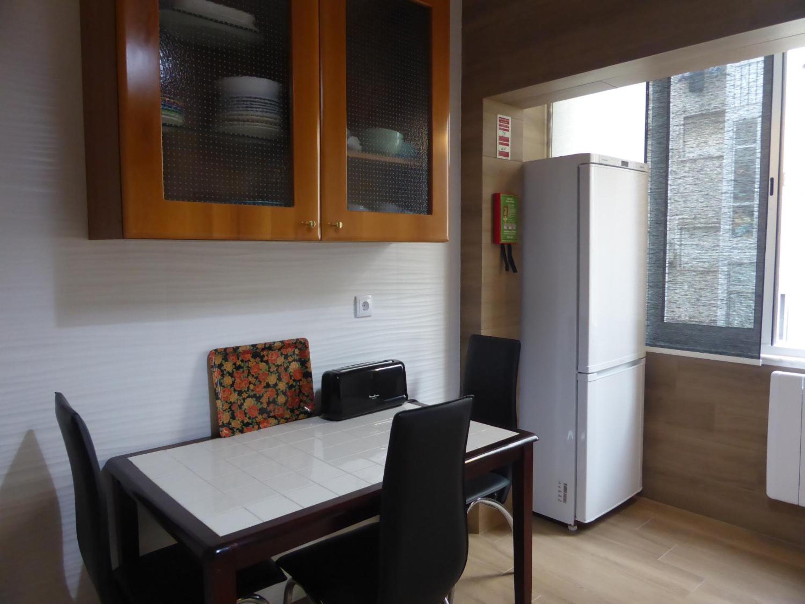 Two-Bedroom Apartment  - no terrace access photo 3