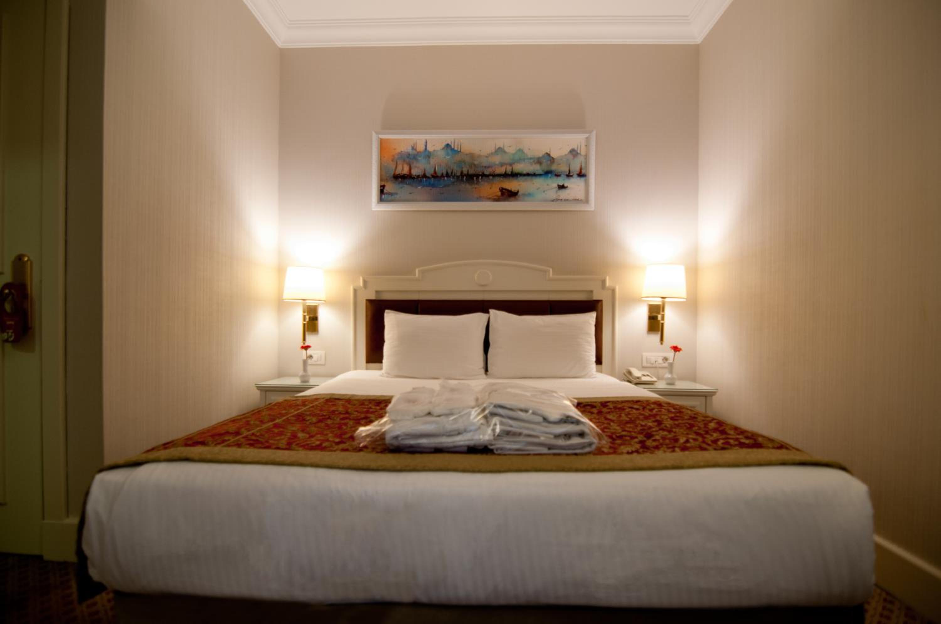 Special Offer - Economy Double or Twin Room photo 3