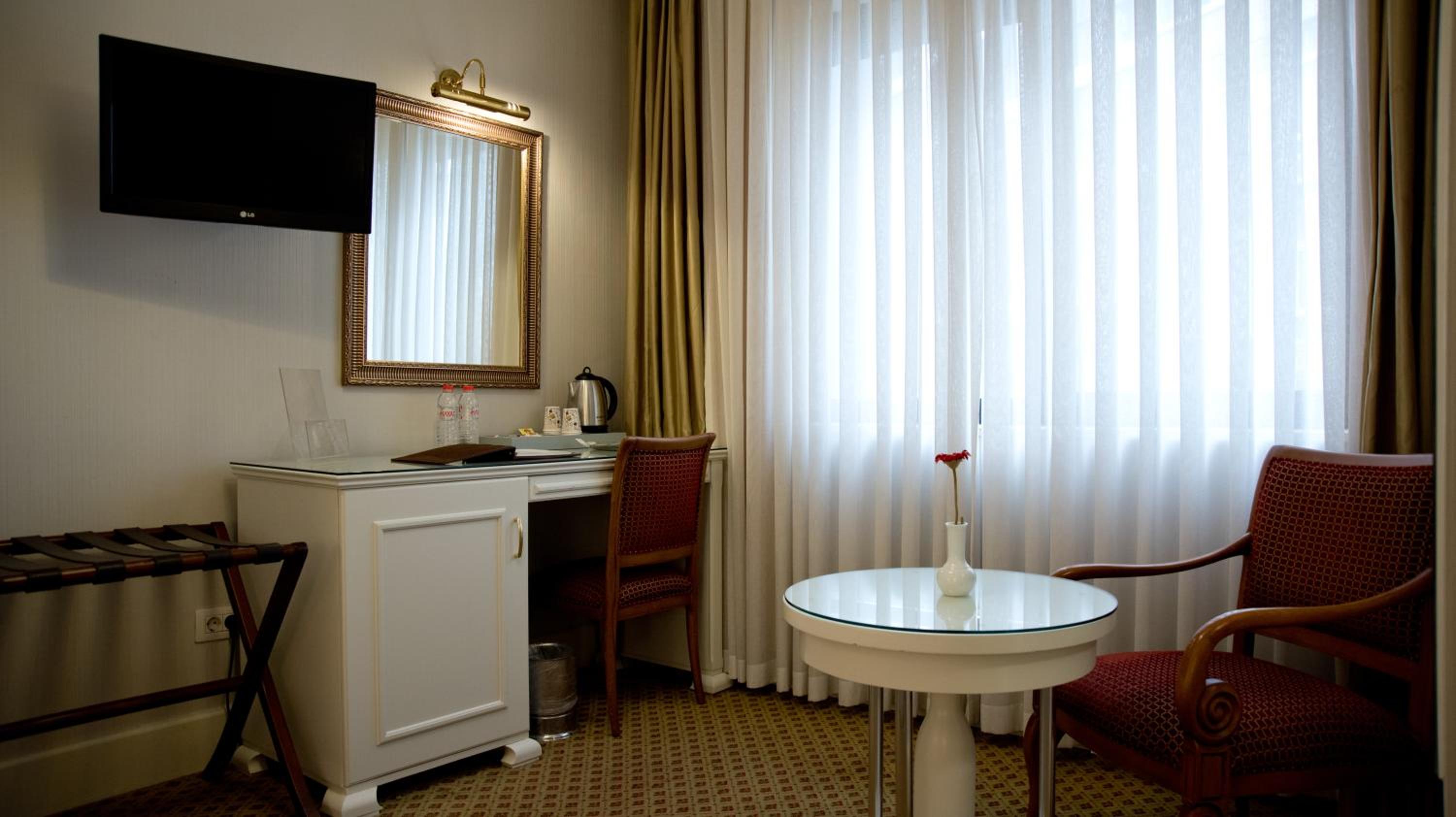 Special Offer - Economy Double or Twin Room photo 3