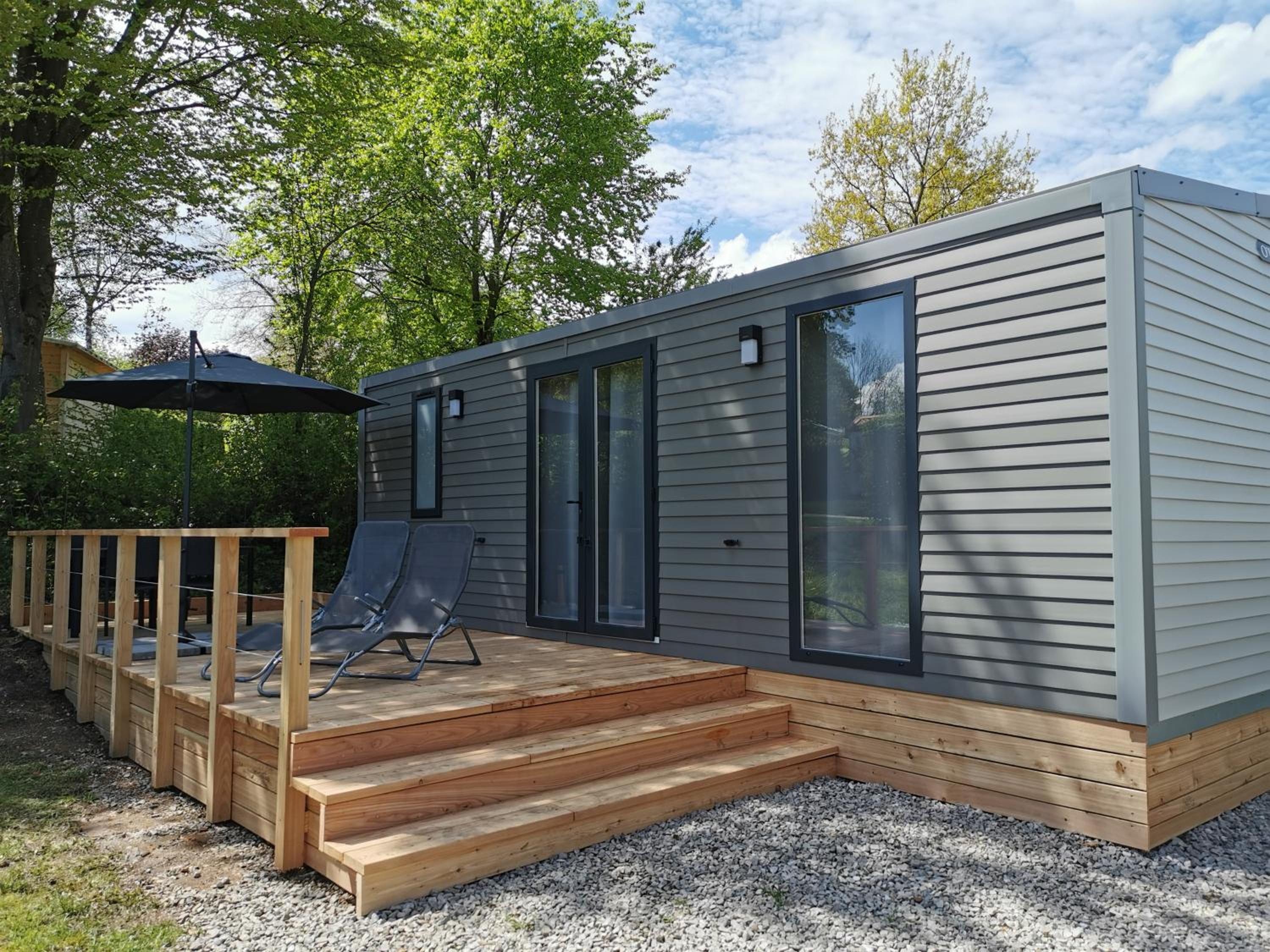 Deluxe Holiday Home photo 2