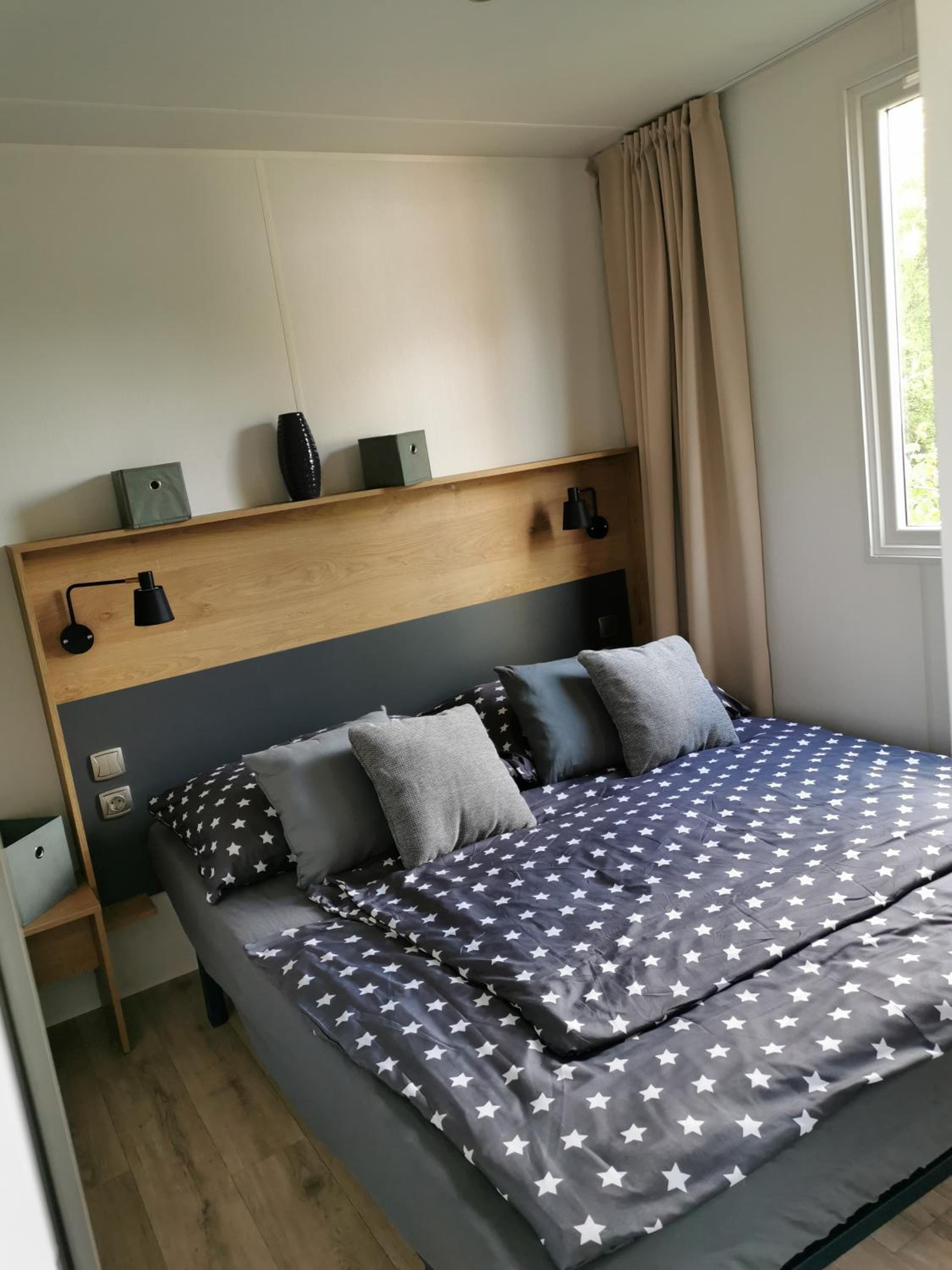 Deluxe Holiday Home photo 1