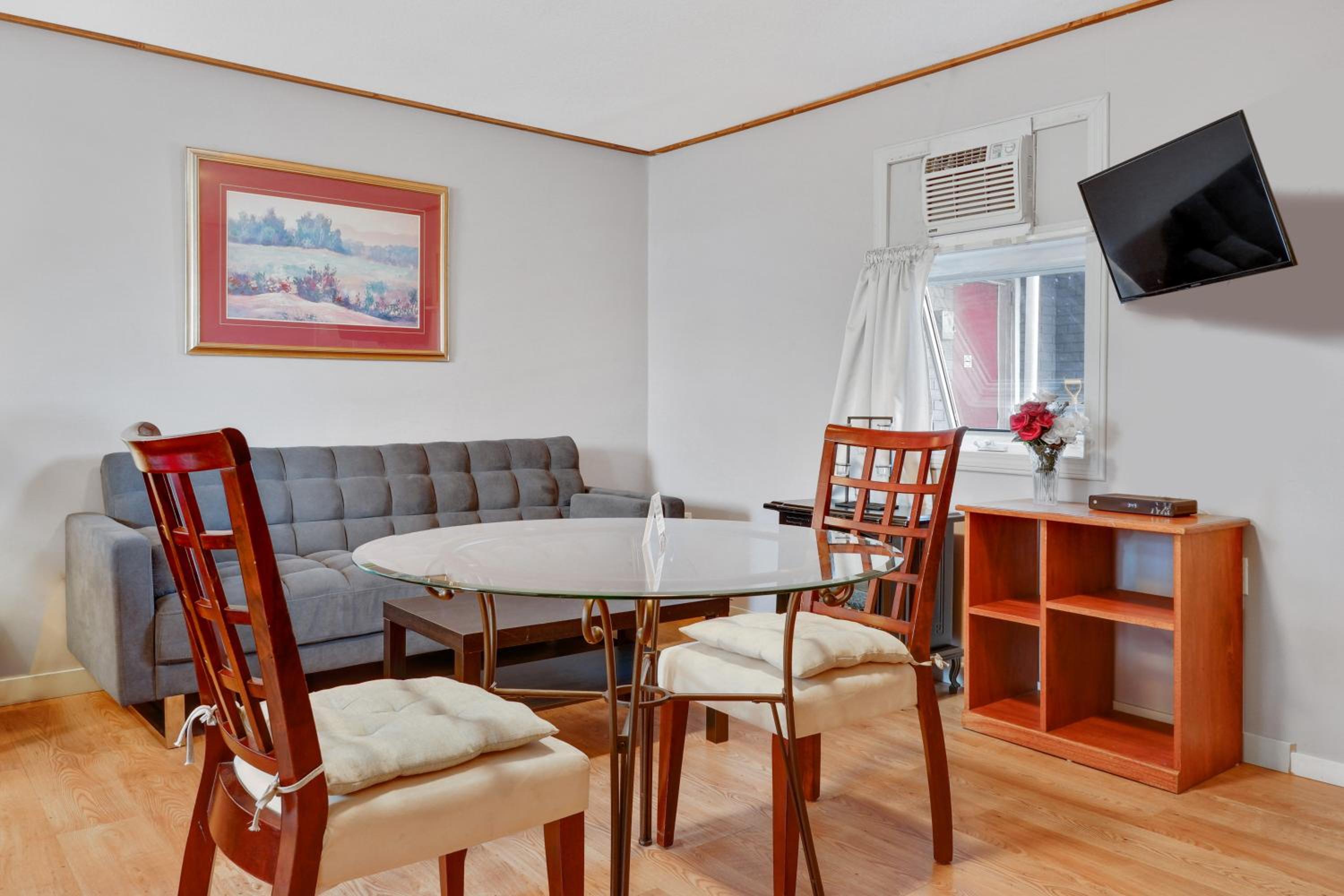 Superior King Room - Photo 5