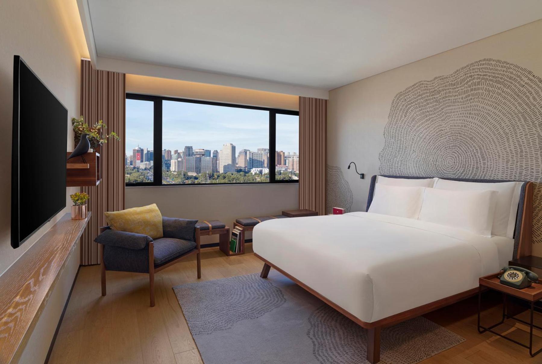 Deluxe Wellness Suite with One King Bed - Photo 3