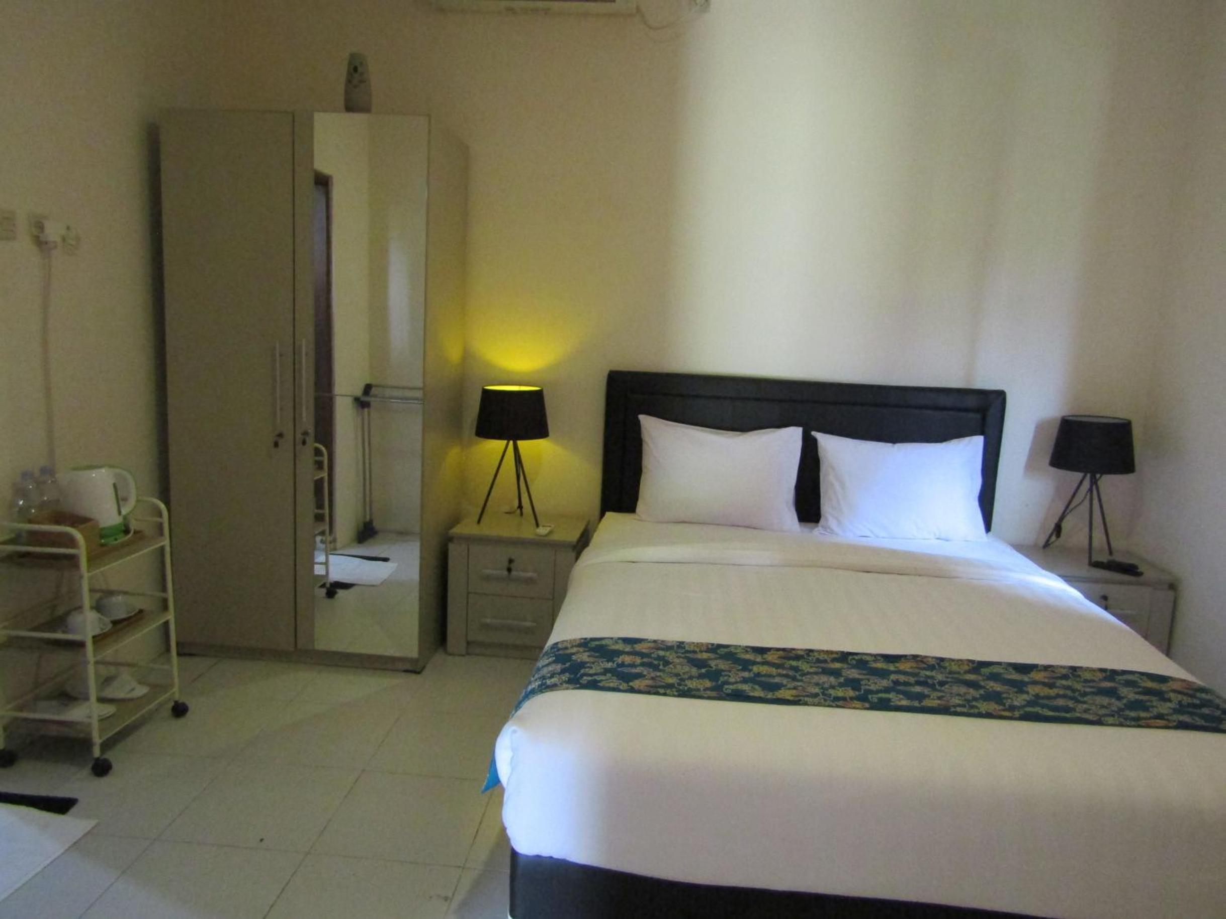 Villa - Photo 1
