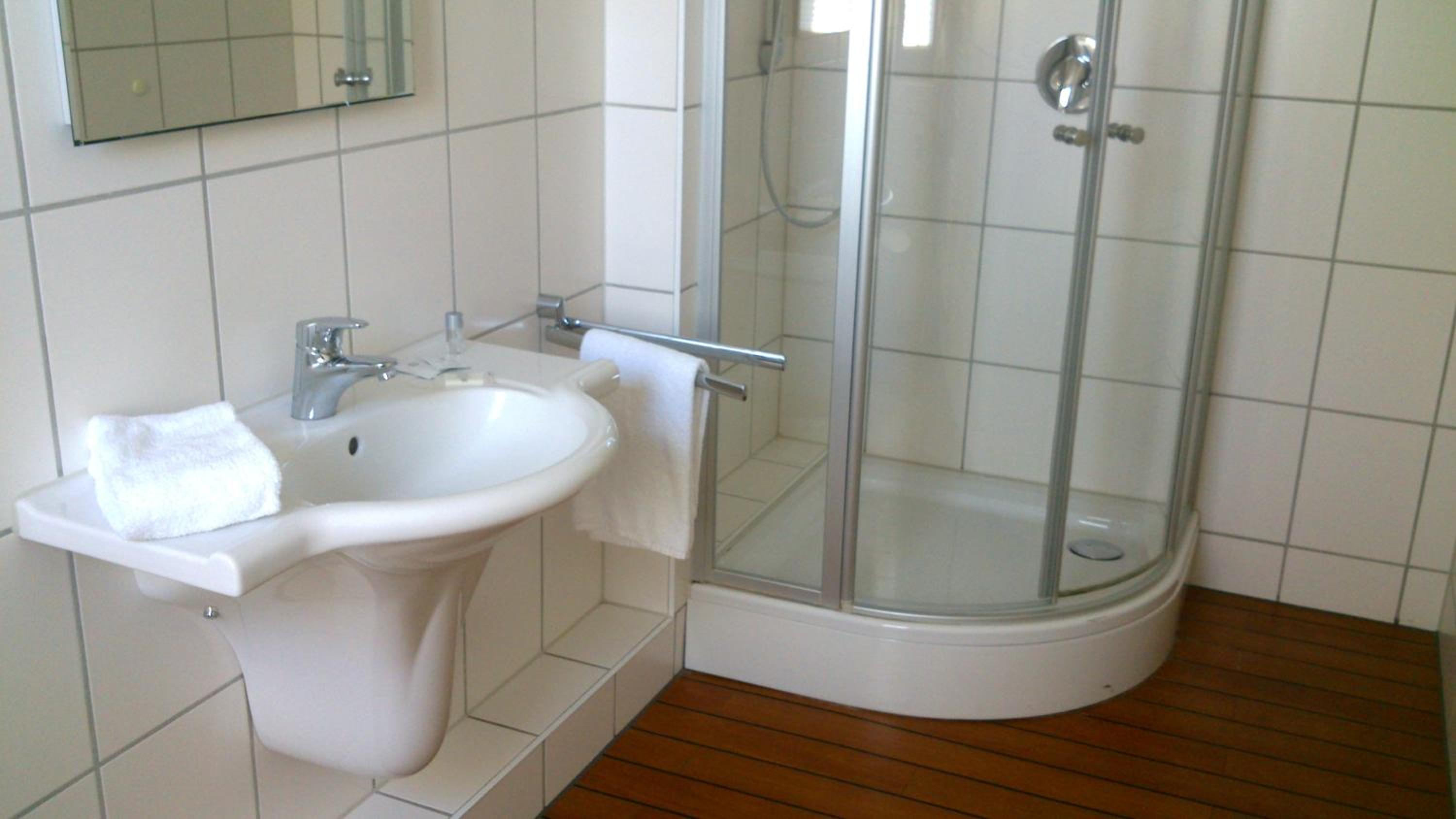 Large Double or Twin Room photo 2