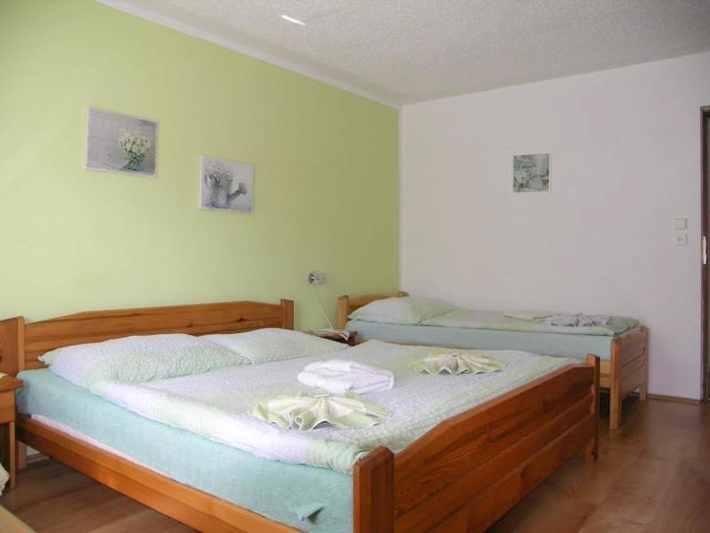 One-Bedroom Apartment (3 Adults) photo 2