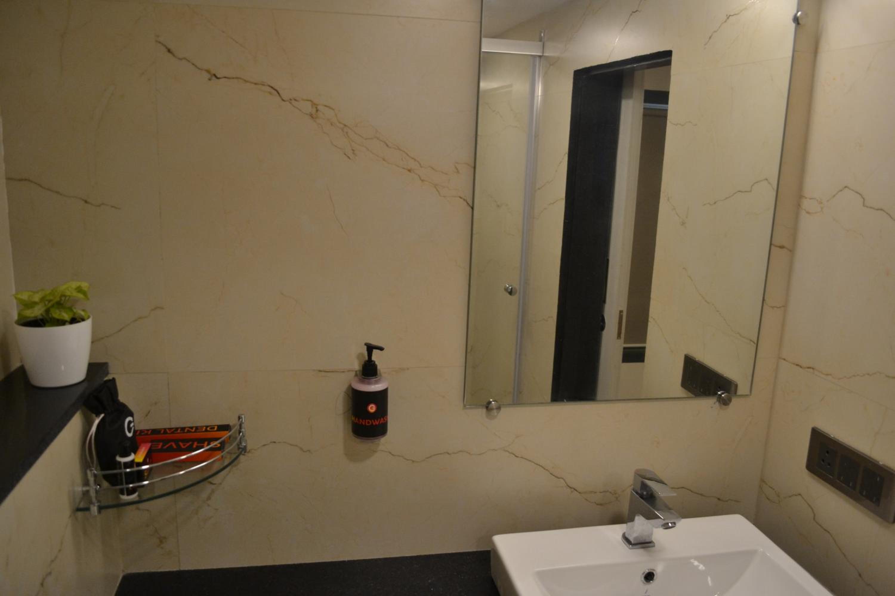 Luxe Twin Room photo 3