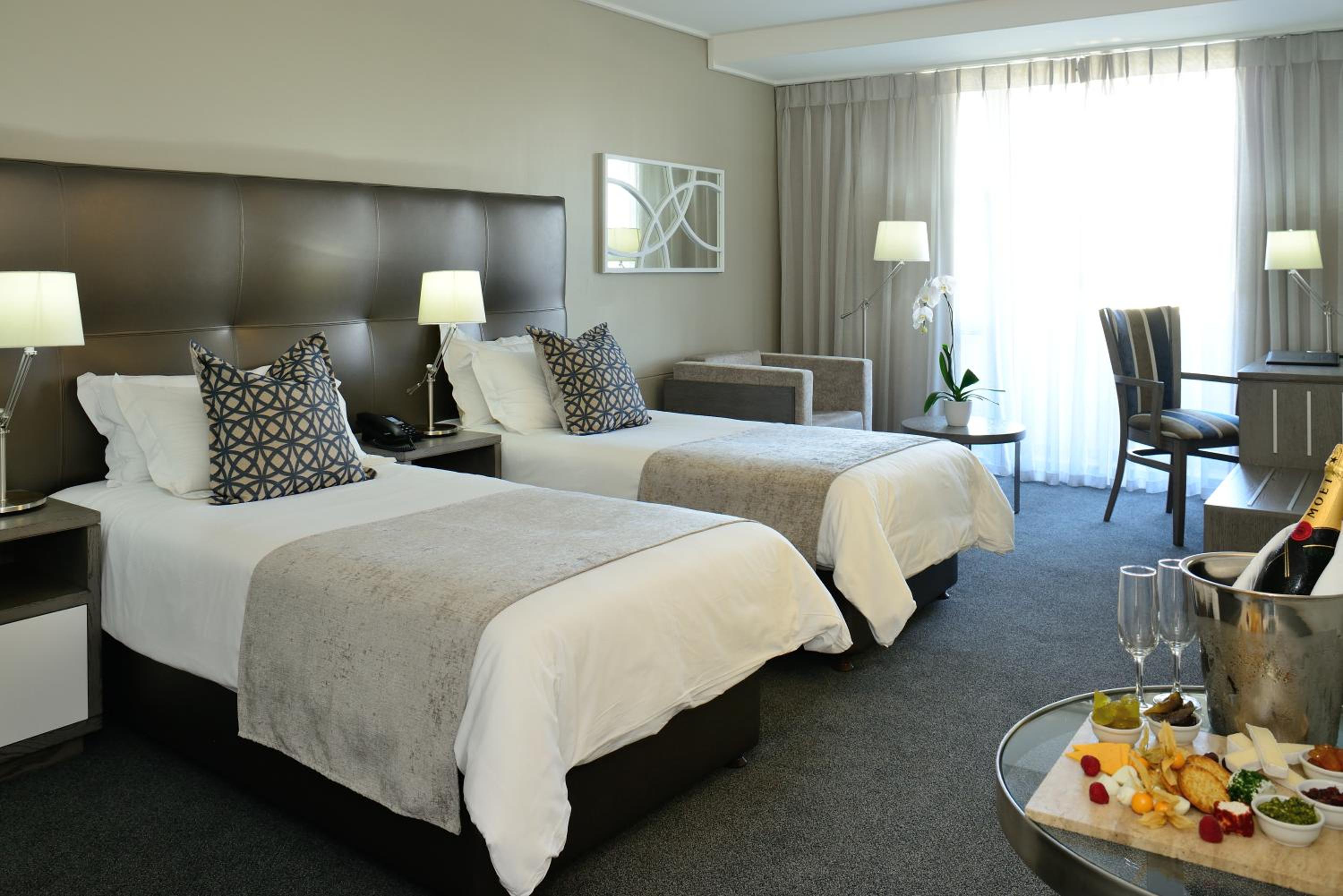 Partial Table Mountain View King or Twin Room  - Photo 1