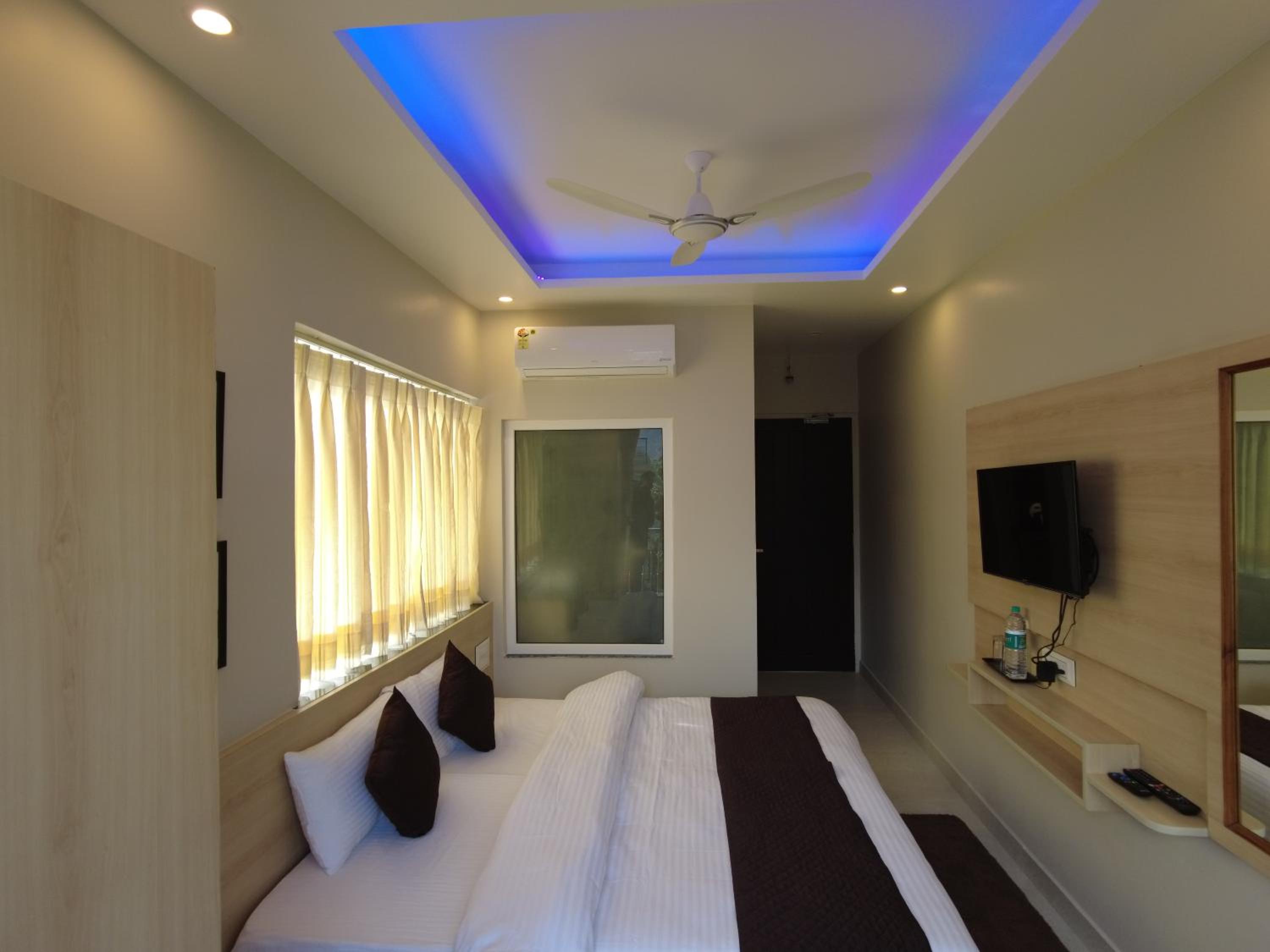 Deluxe Double Room with Balcony