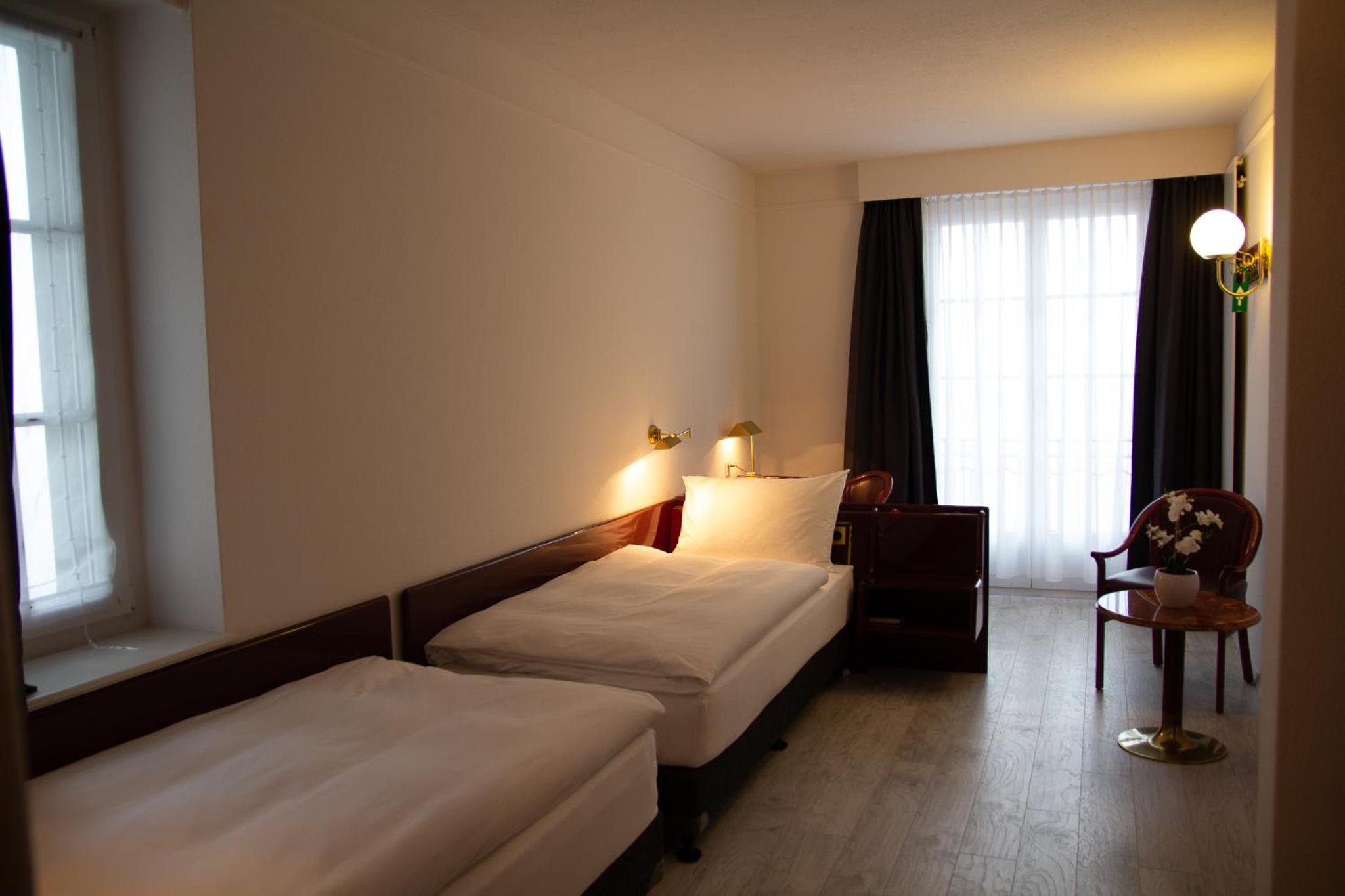 Twin Room - Photo 1