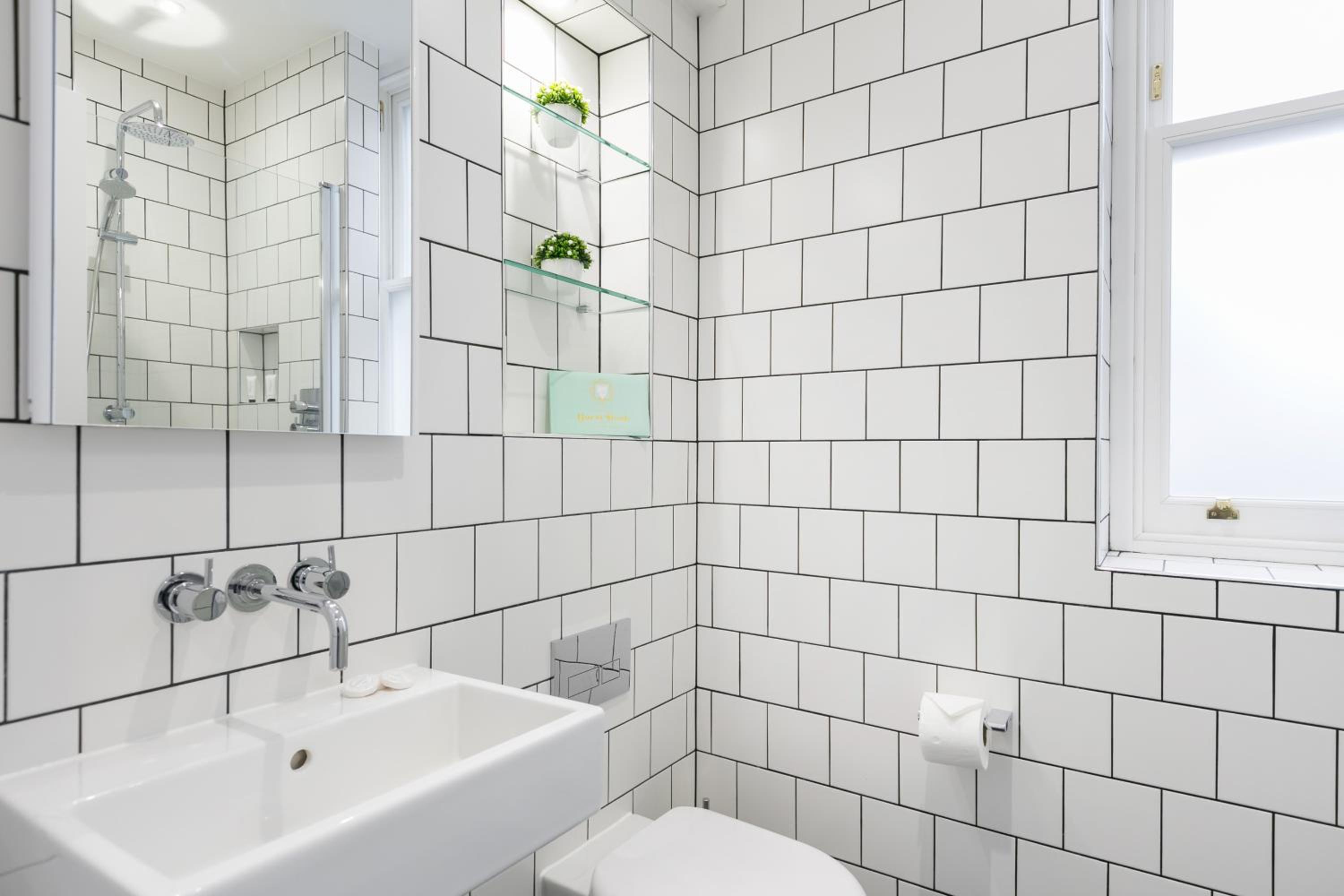 Superior One-Bedroom Apartment photo 2