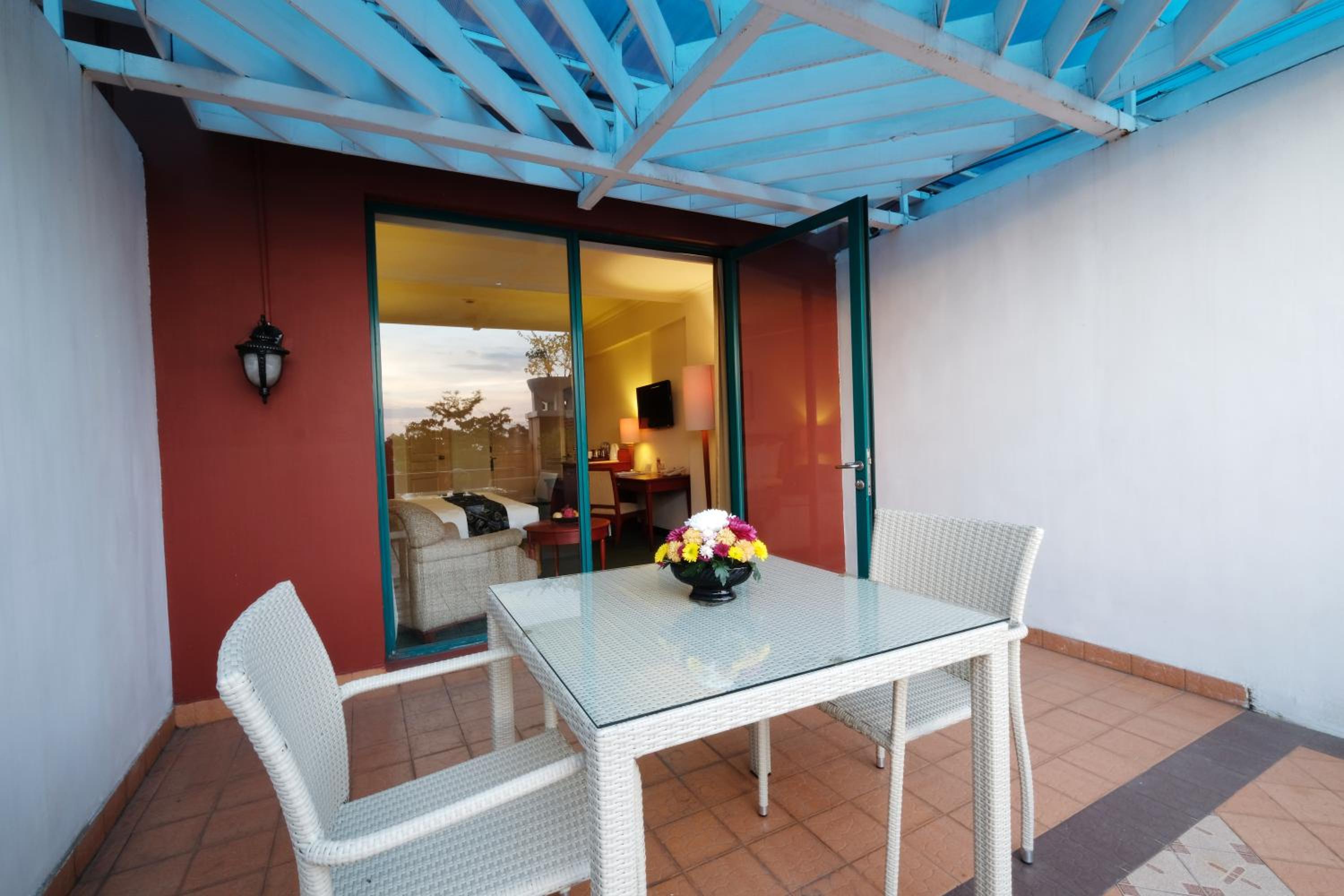 Terrace Room - Photo 3