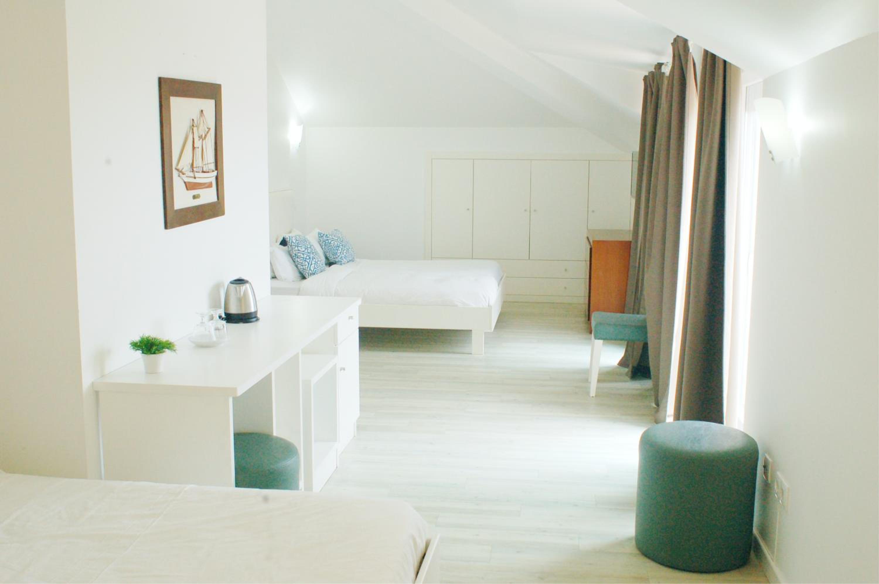 Family Room (2 Adults + 2 Children up to 14 Years Old) - Photo 2