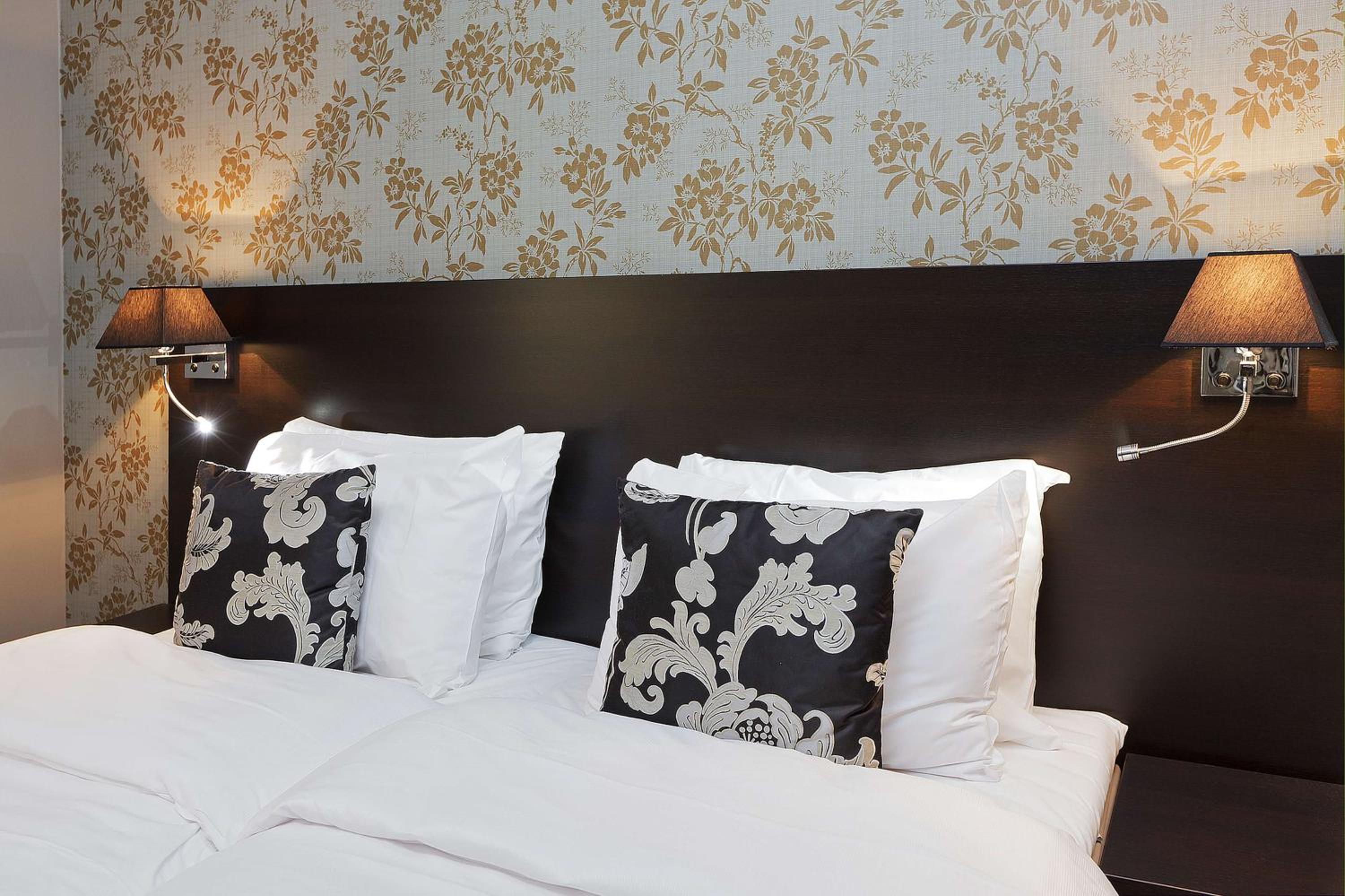 Standard King Room - Photo 4