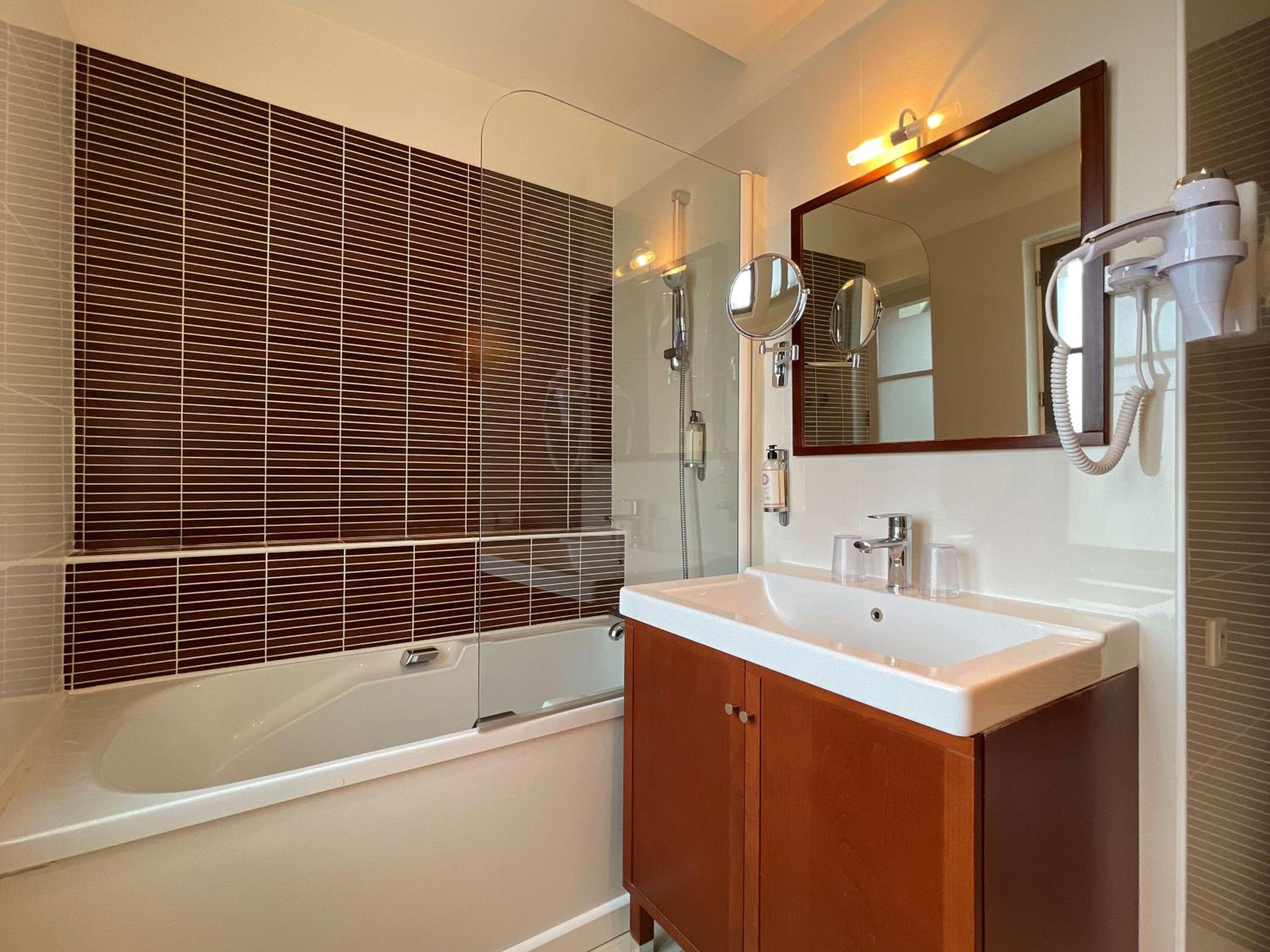 Comfort Twin Room - Photo 2